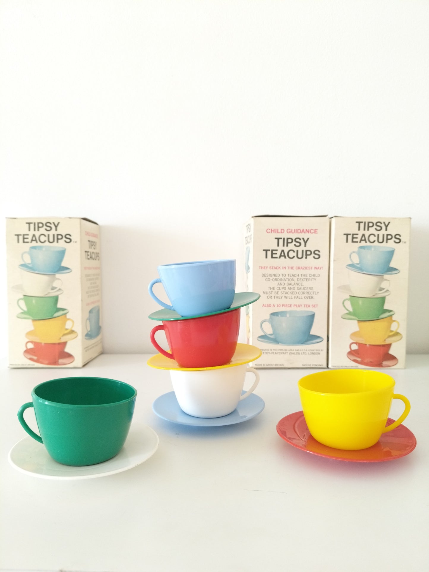 Jouet jeu dinette Tipsy teacups child guidance toys