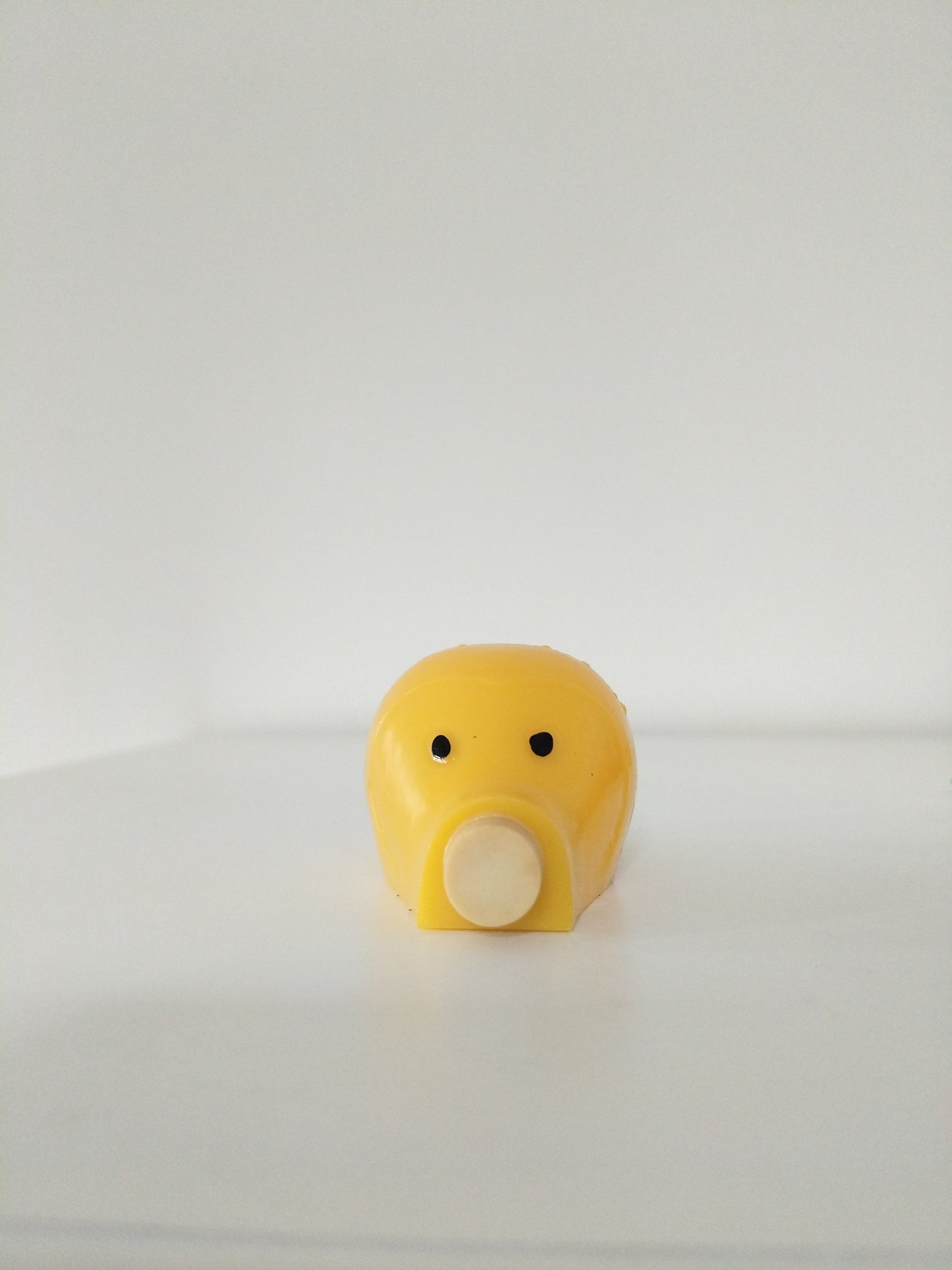 Hérisson miniature taille-crayon, porte-crayon et gomme 80's couleur au choix