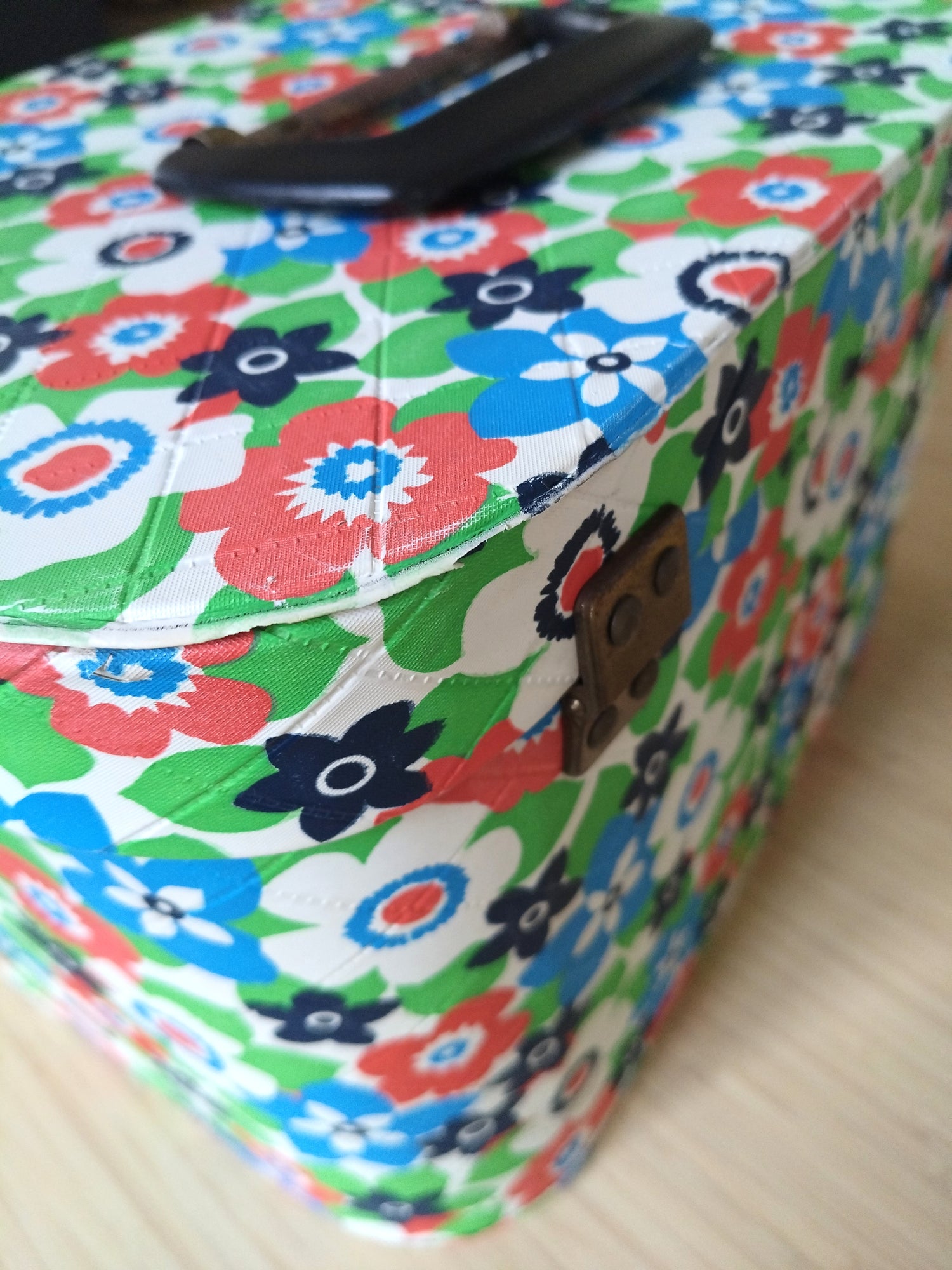 Grand beauty/ vanity-case flower power - cetaitmieuxavant