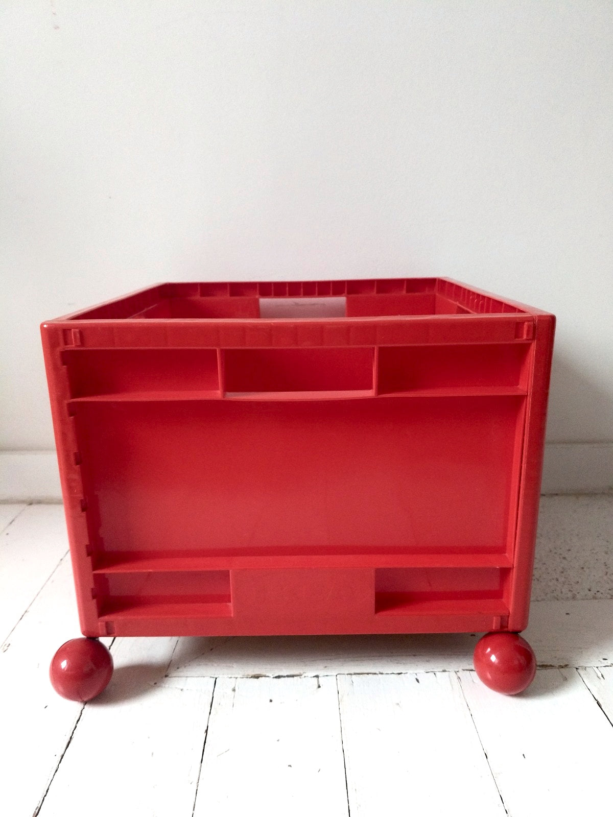 Box de rangement à roulettes en plastique Ikea Märd 90's