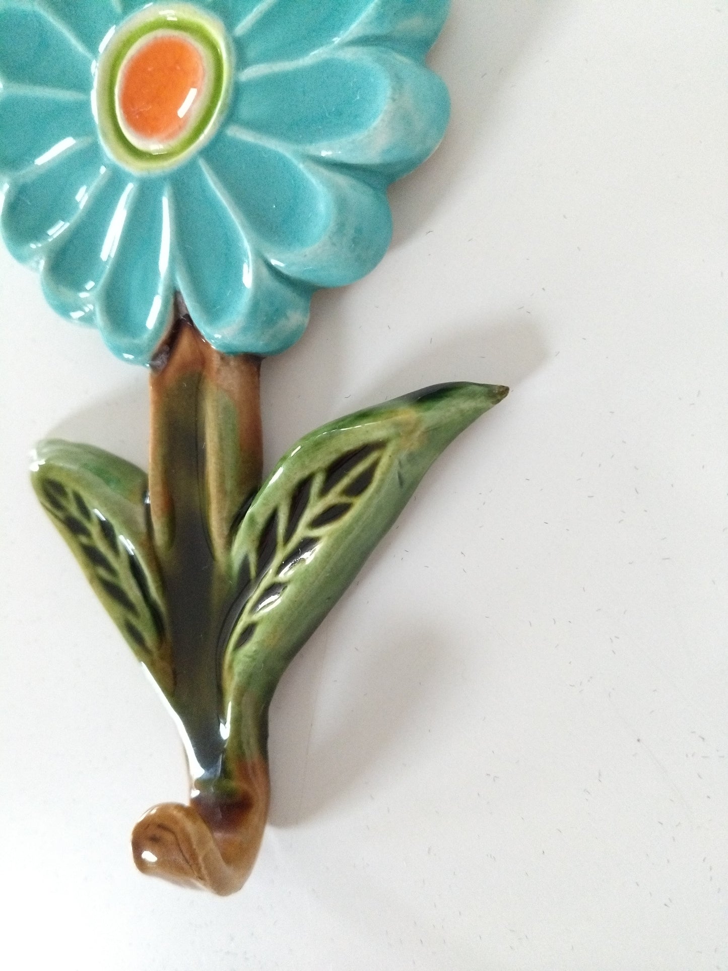 Patère murale fleur en céramique Yann - cetaitmieuxavant