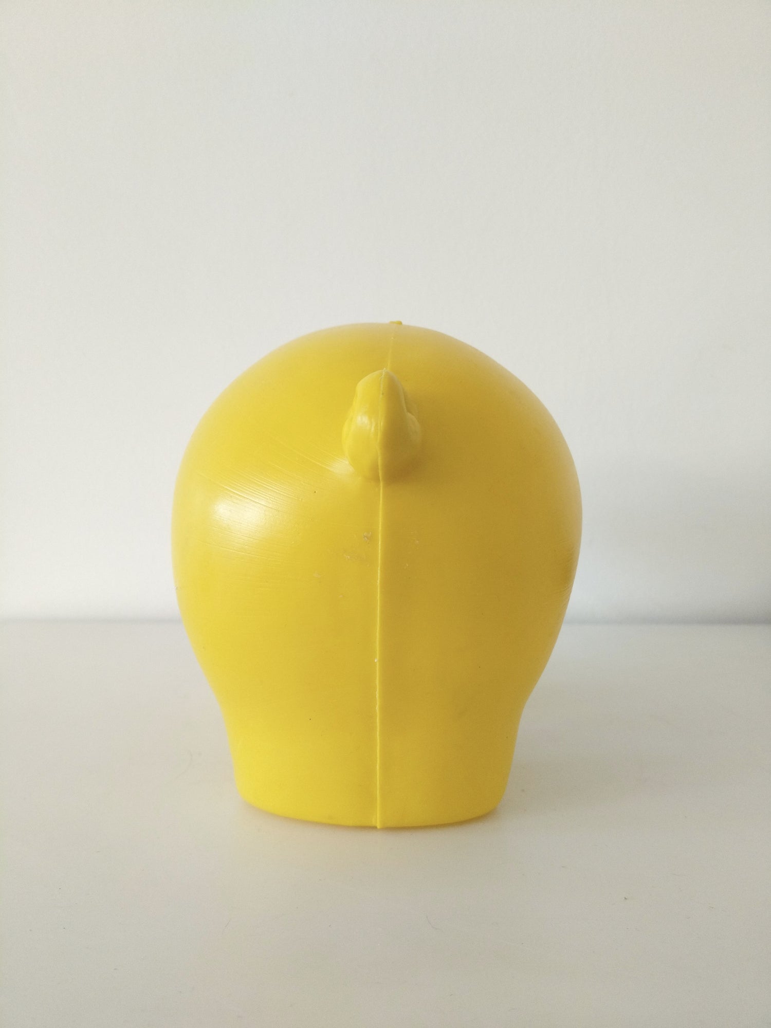 Grosse tirelire cochon en plastique - cetaitmieuxavant
