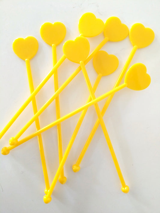 Set de 4 mélangeurs/ touillettes cœur en plastique (2 sets disponibles)