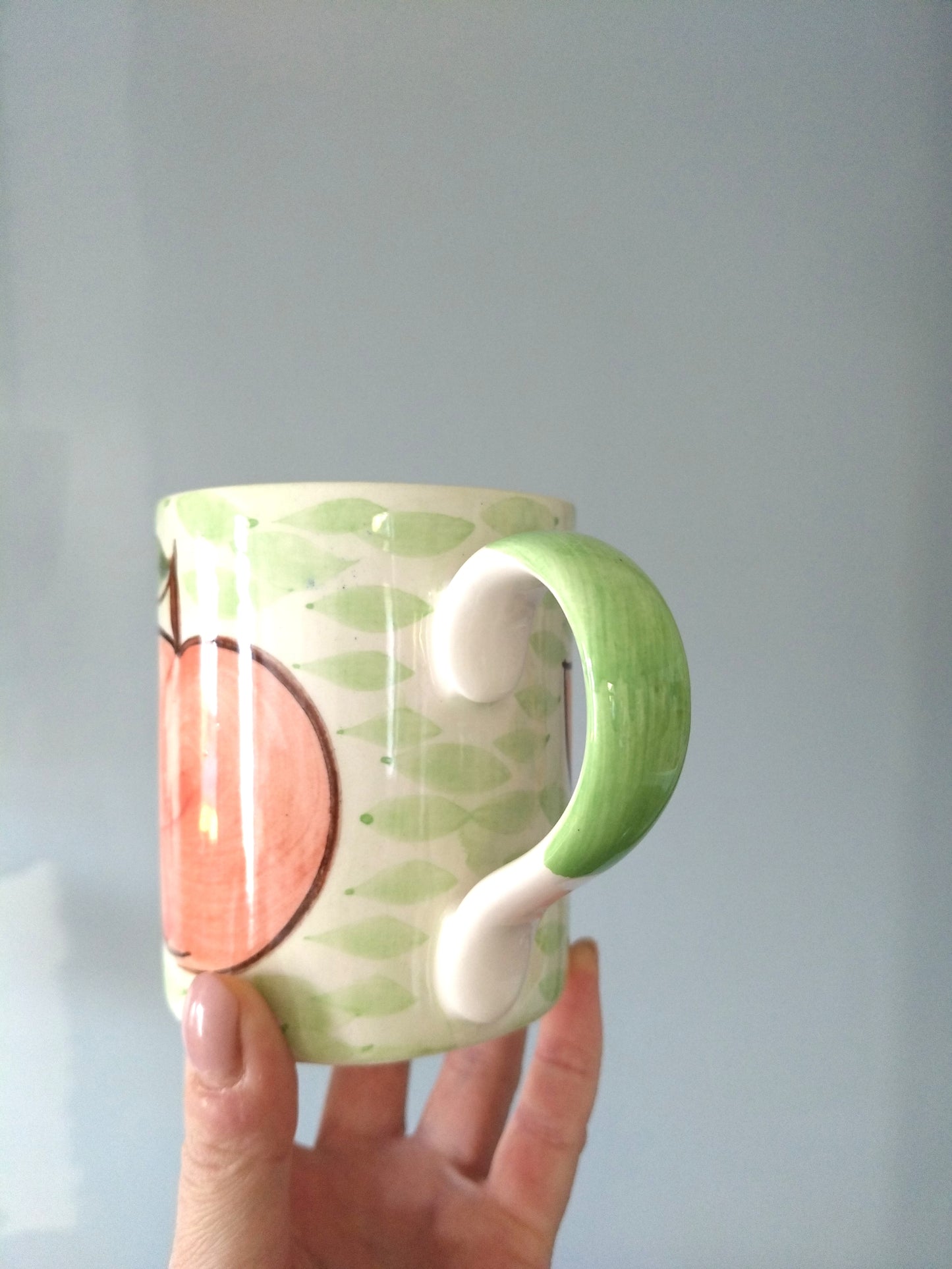 Mug en céramique décor pommes hand painted China - cetaitmieuxavant