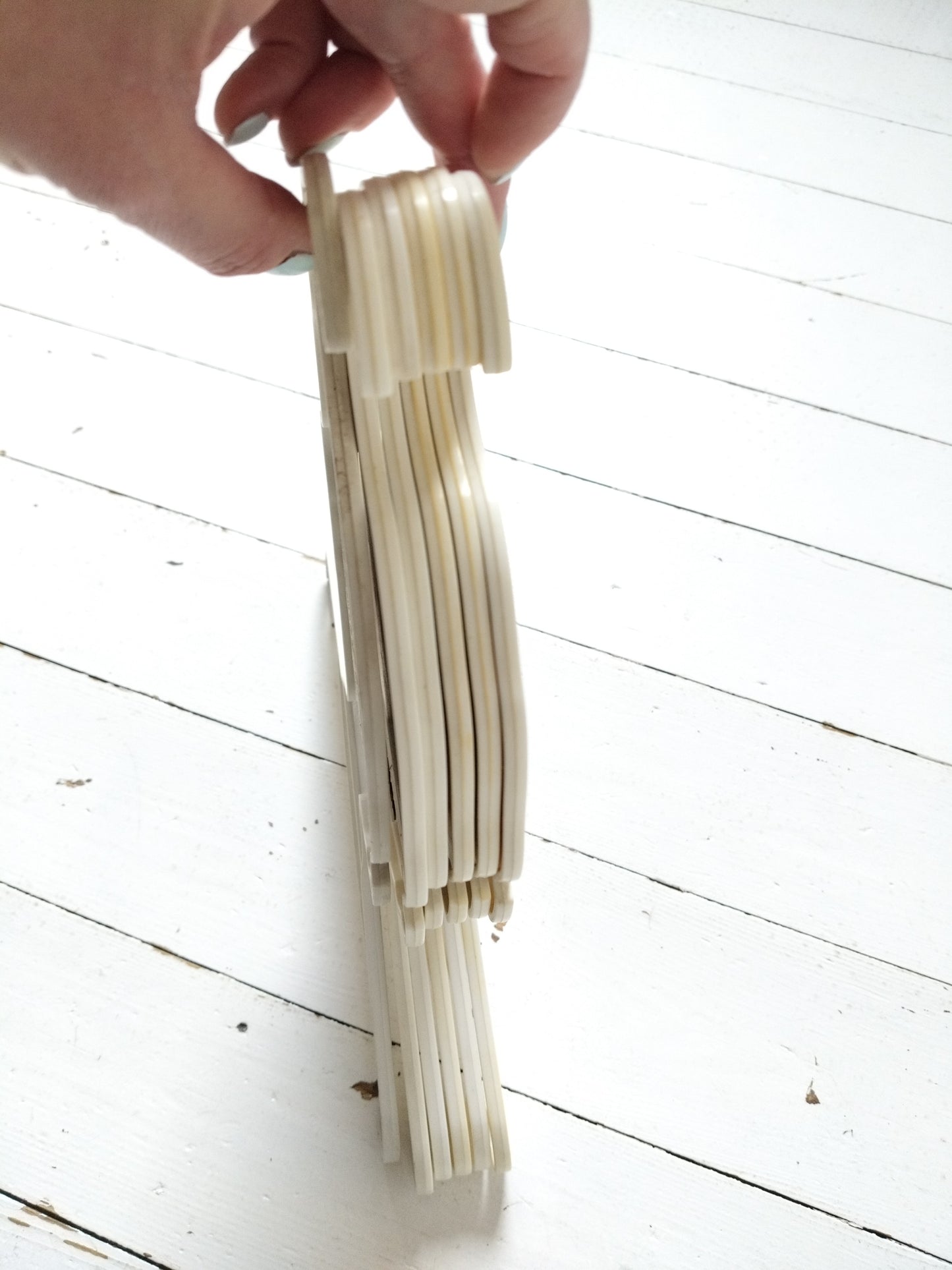 Petit cintre en plastique Strepp-design Ges.Gesch Germany fillette ou garçonnet au choix