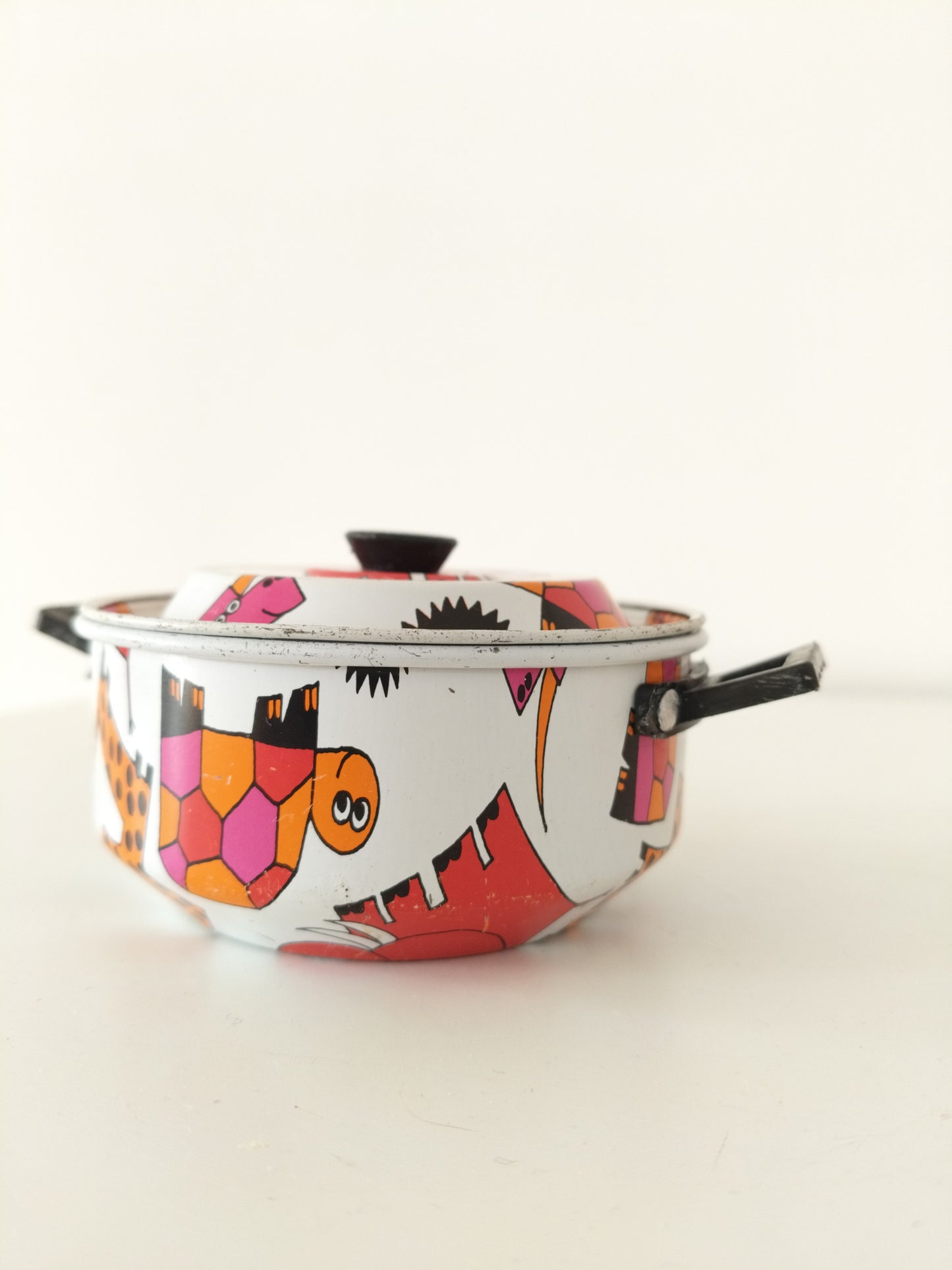 3 éléments de dinette/ casseroles en tôle