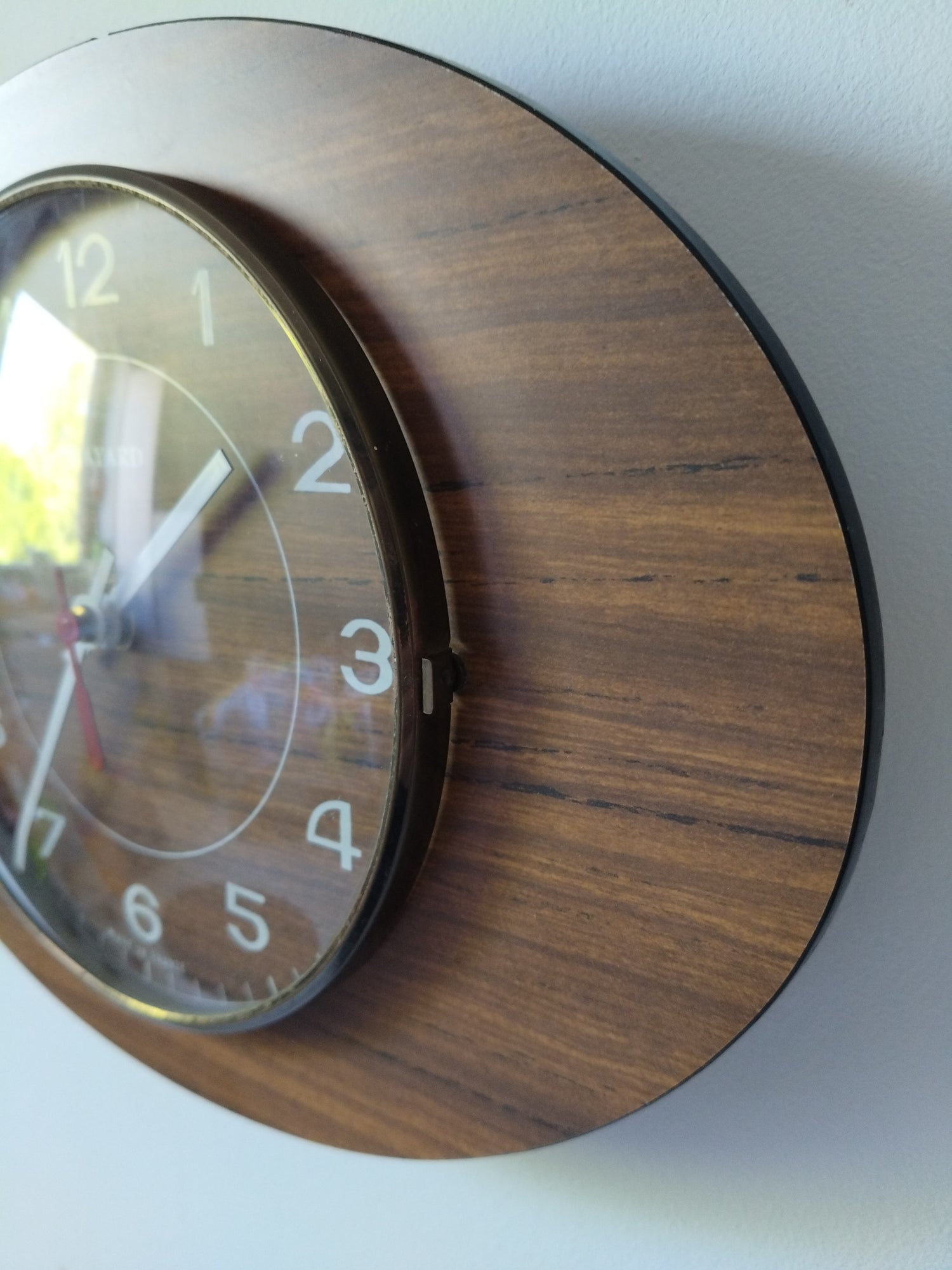 Horloge en formica Bayard France - cetaitmieuxavant