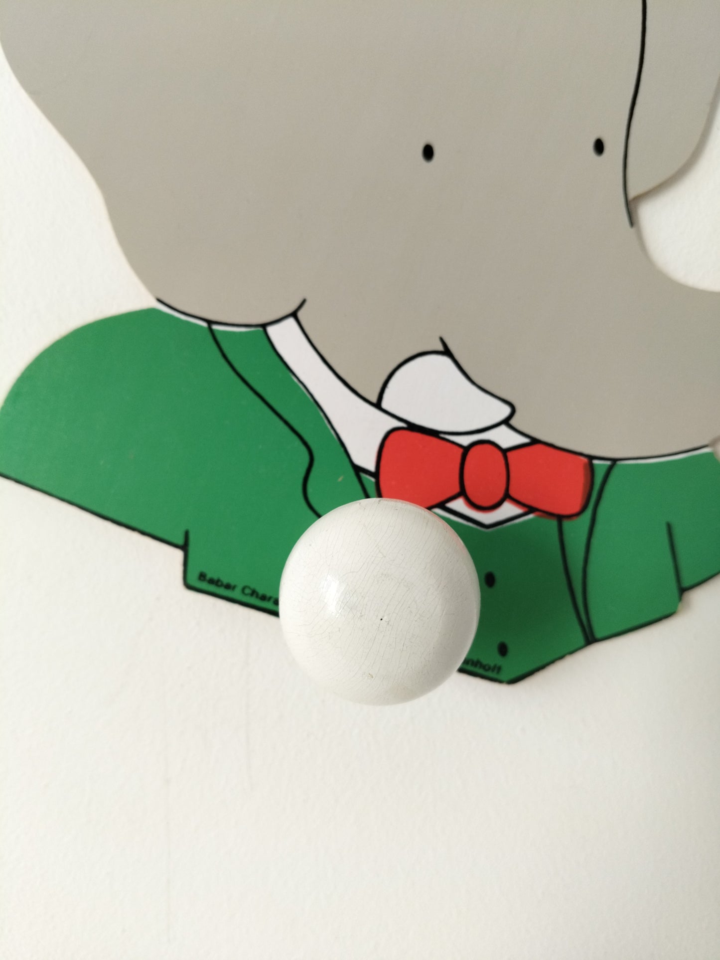 Porte-manteau/ patère murale Babar en bois par L. de Brunhoff 1989 - cetaitmieuxavant