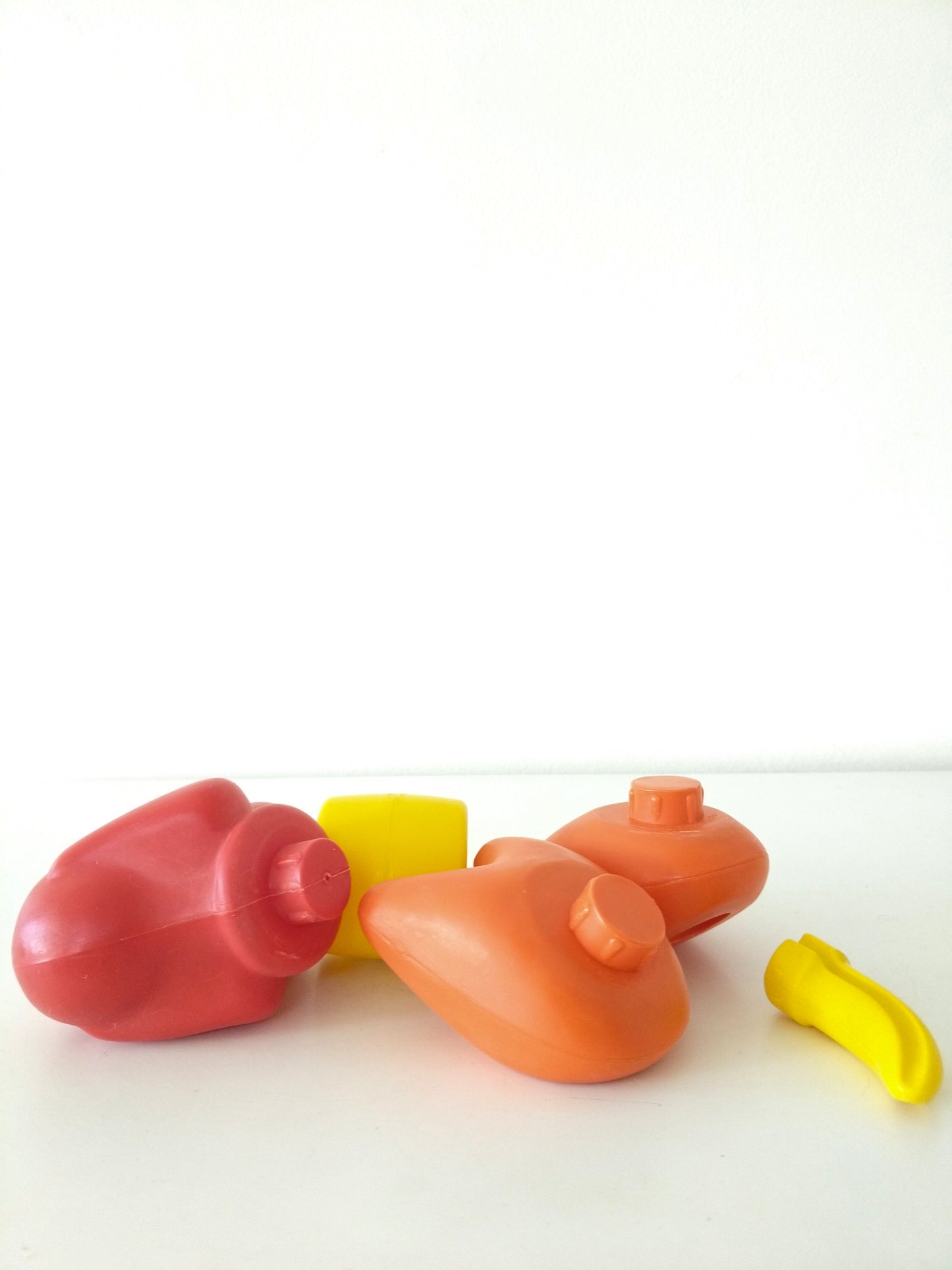 Jouet/ puzzle/ chien à emboîter en plastique Tupperware Toy