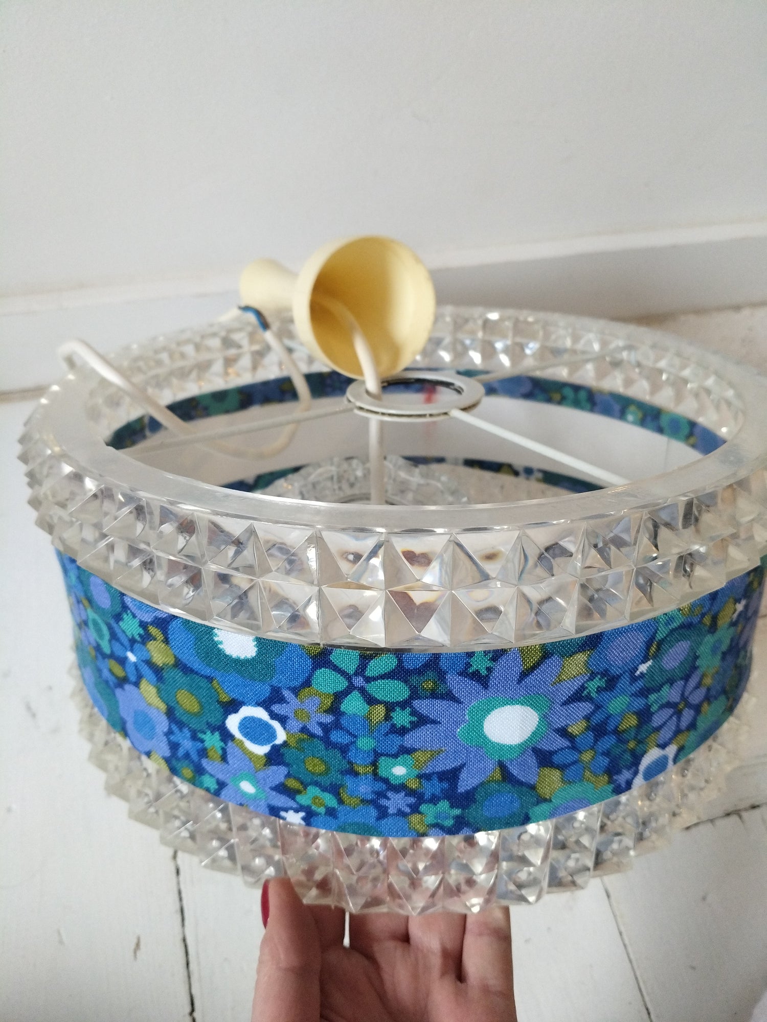 Luminaire suspension verre et plexi - cetaitmieuxavant