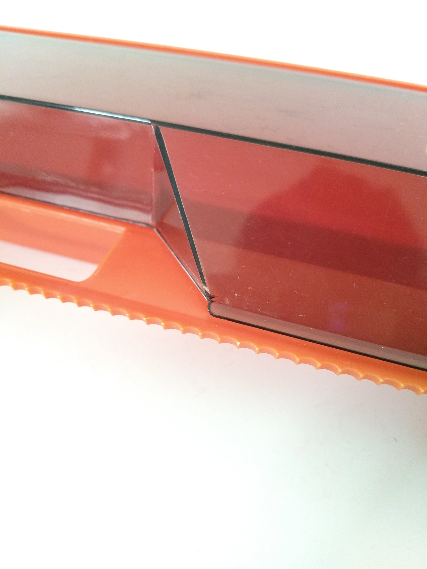 Dérouleur de papier alimentaire mural en plastique Reynolds