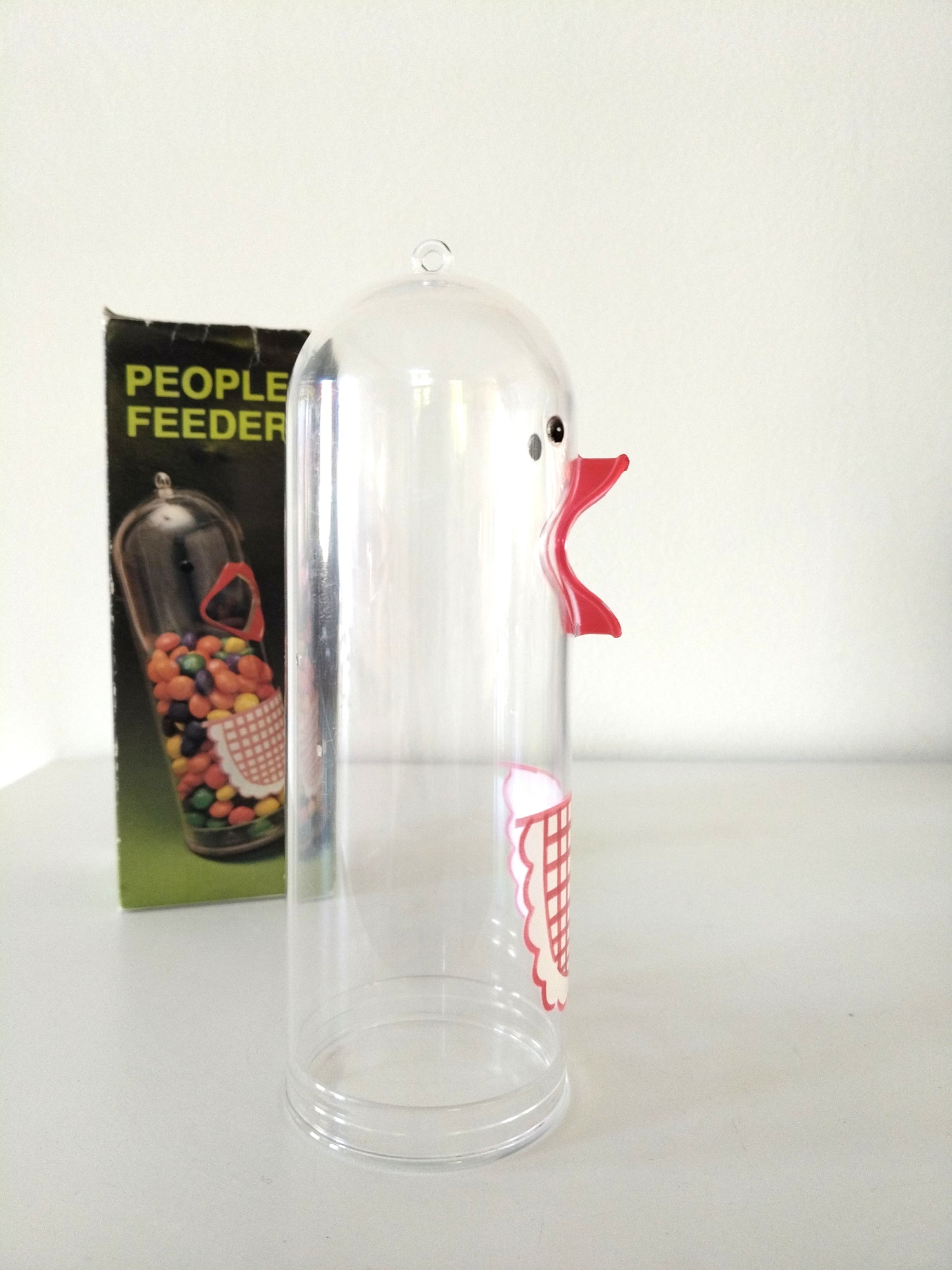 Distributeur de friandises oiseau "people feeder" en plastique Hong Kong - cetaitmieuxavant