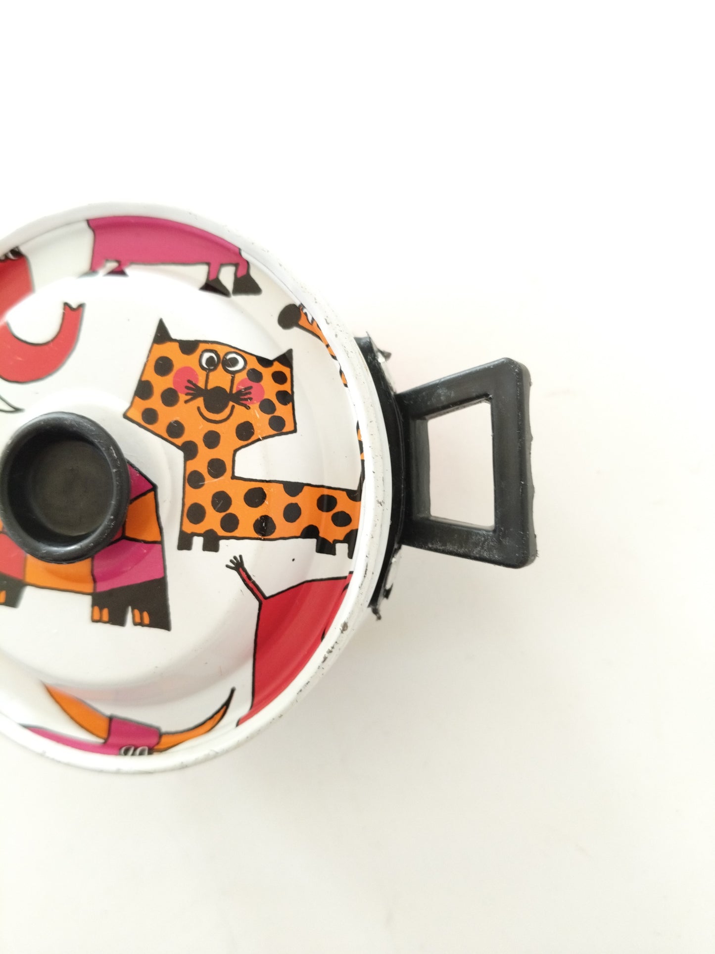 3 éléments de dinette/ casseroles en tôle