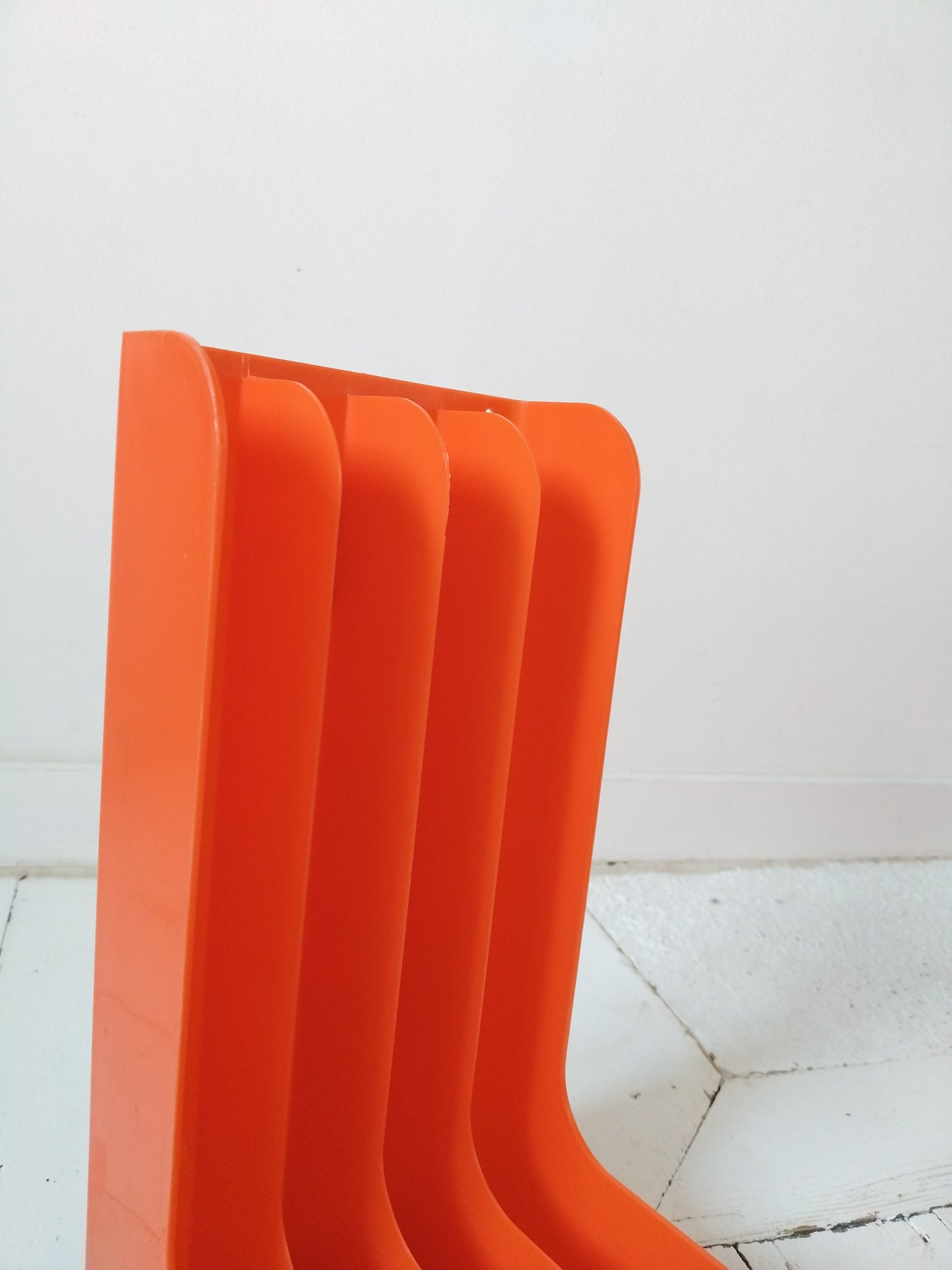 Range-vinyles 33T/ porte-revues Auréac en plastique (à poser ou mural) à l'unité