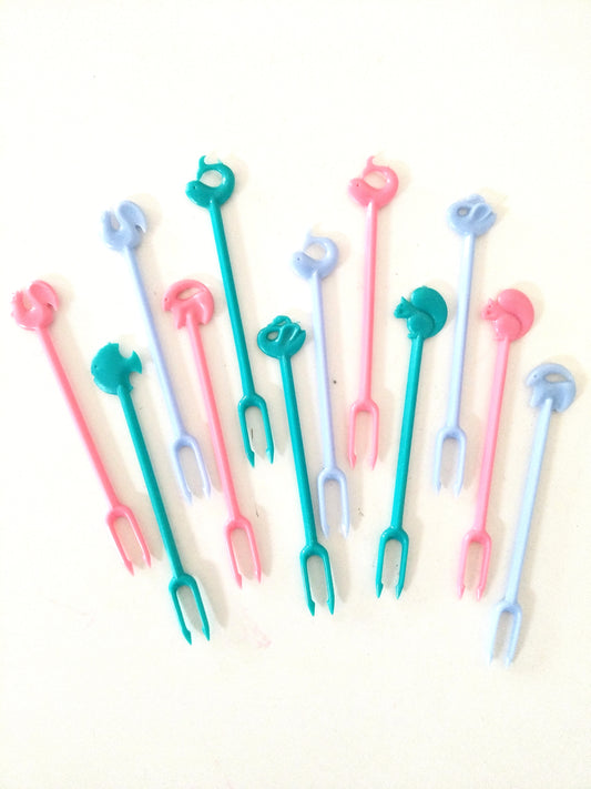 Set de 12 piques apéritif animaux en plastique