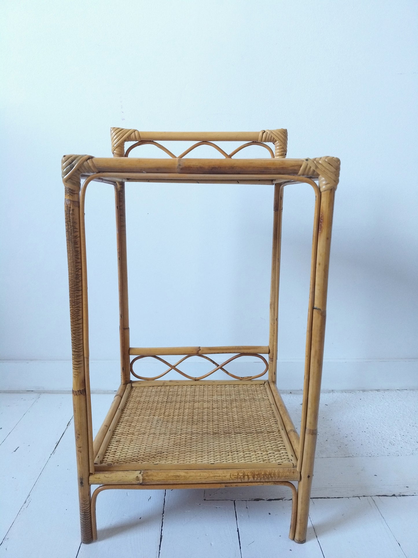 Étagère/ chevet vintage osier et rotin