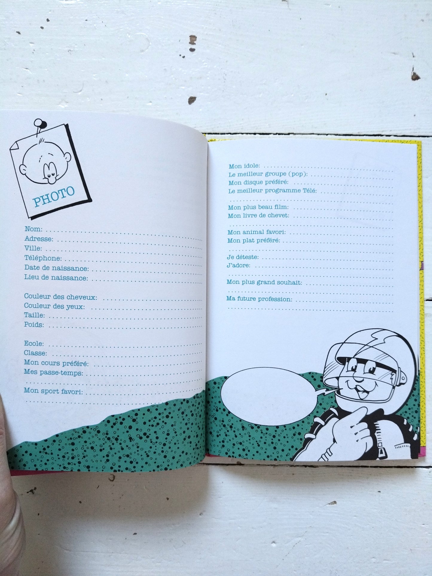 Carnet/ livre d'amitié "mes copains et copines" de Henzo 90's