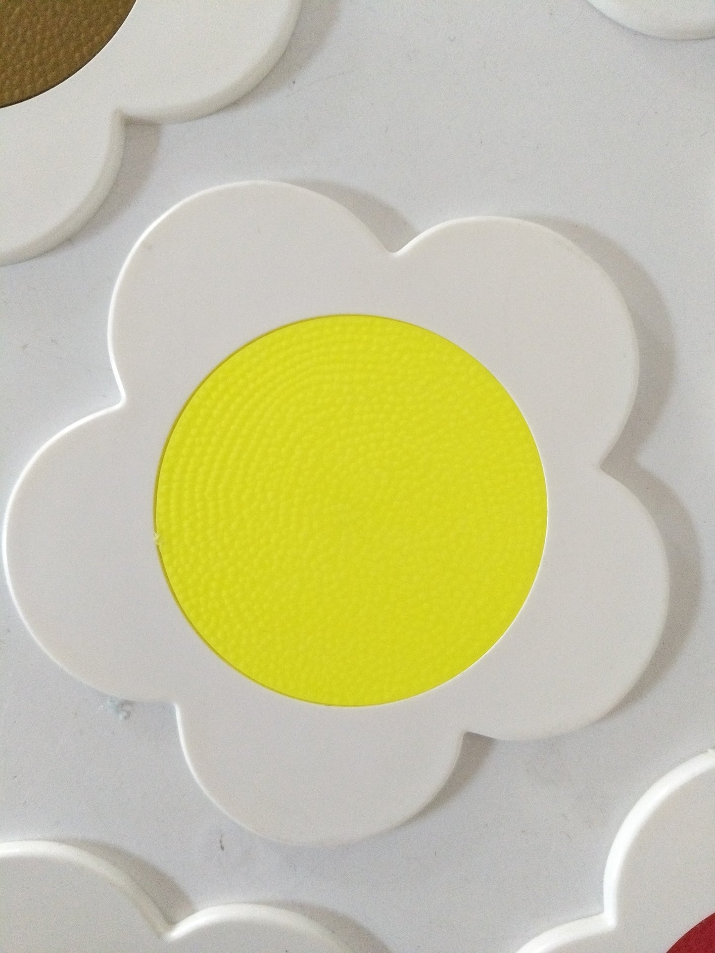 Ensemble de 6 sous-verres fleur en plastique