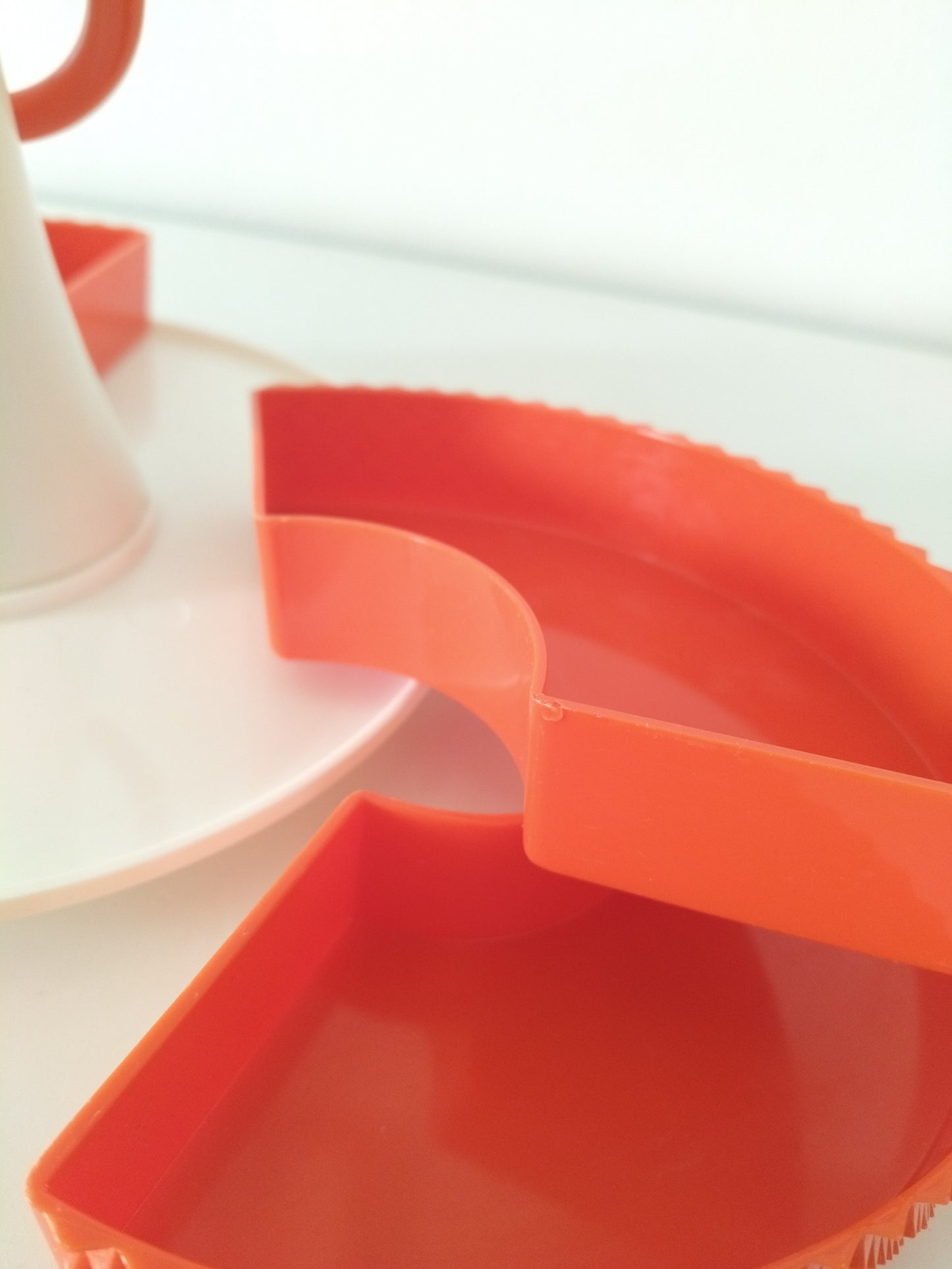 Petit plateau tournant à compartiments en plastique Vitri West Germany