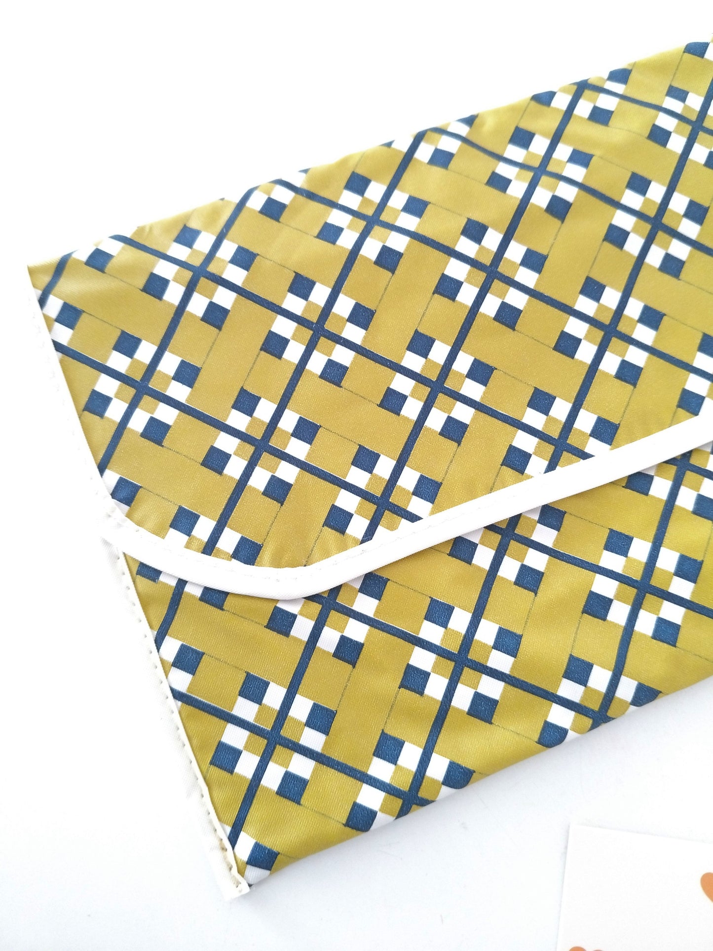 Pochette plate en vinyle décor graphique - cetaitmieuxavant