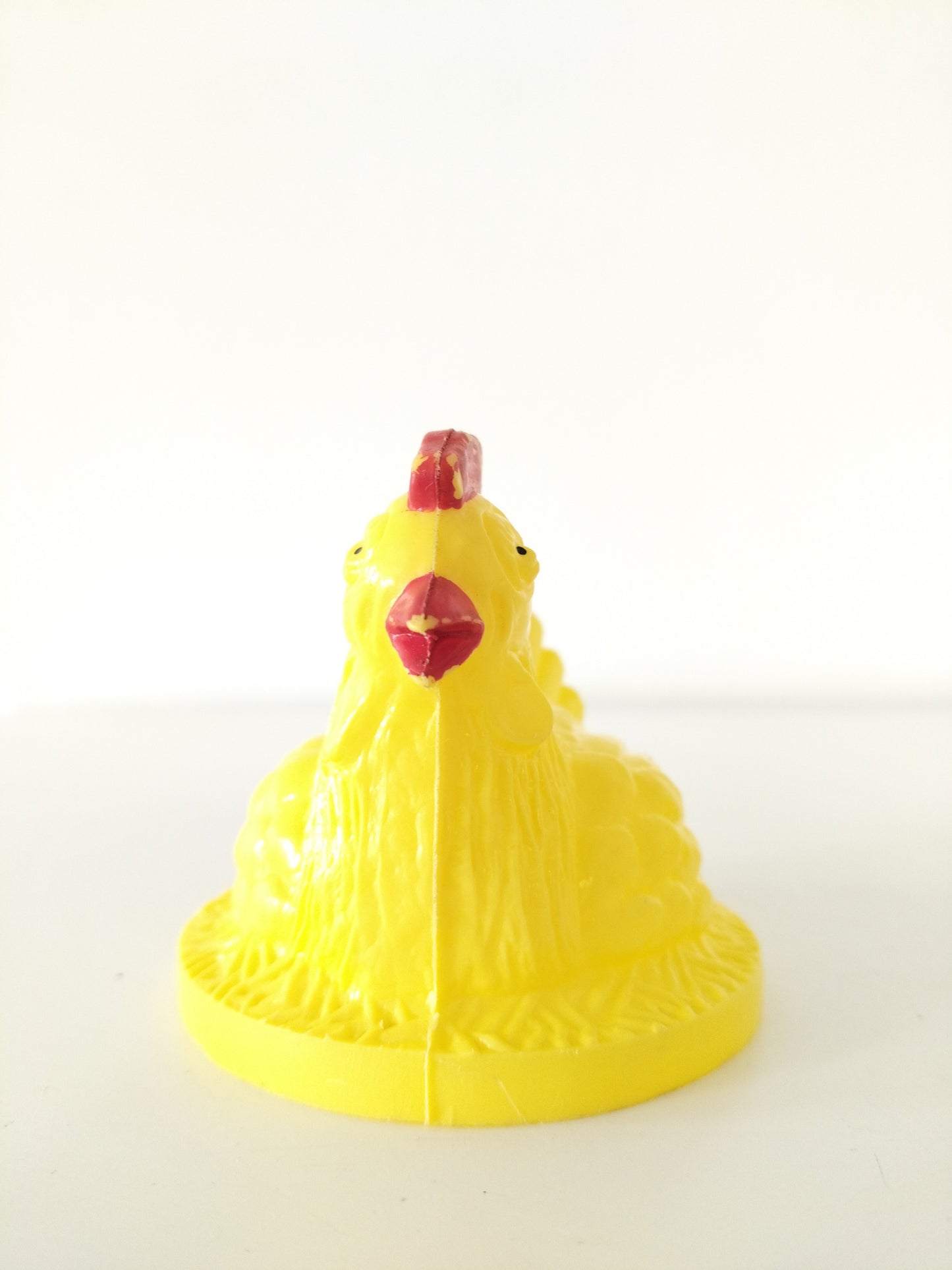 Déco de Pâques poule en plastique - cetaitmieuxavant