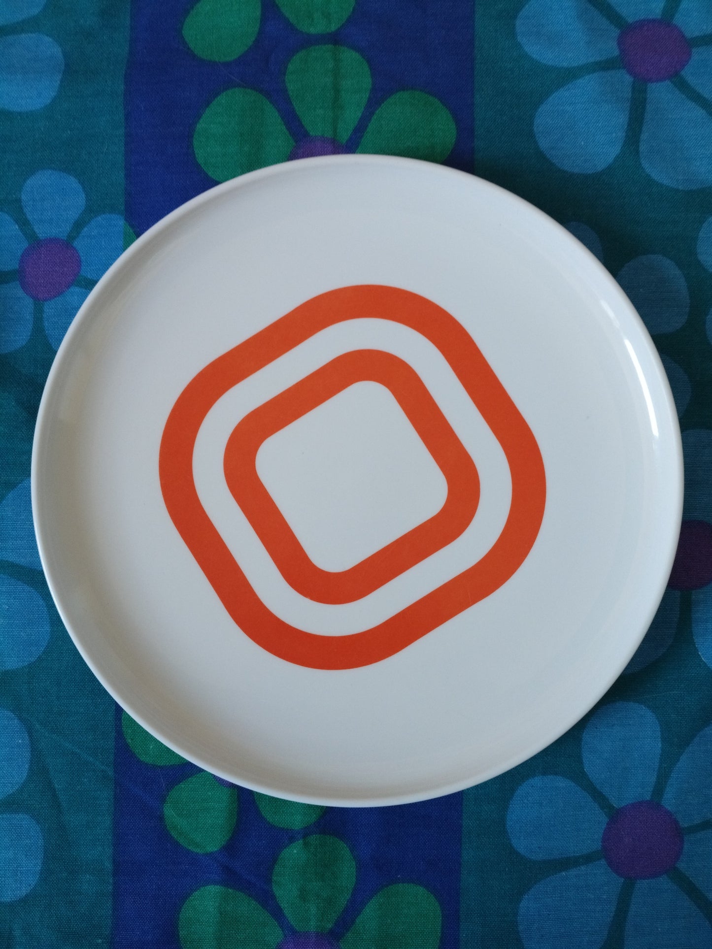 4 grandes assiettes en mélamine STYLE Italy