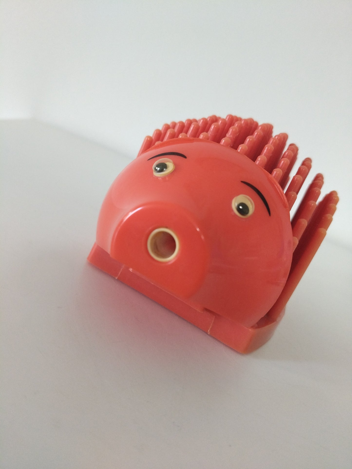 Gros hérisson taille-crayon porte-crayons/ stylos et gomme design UK