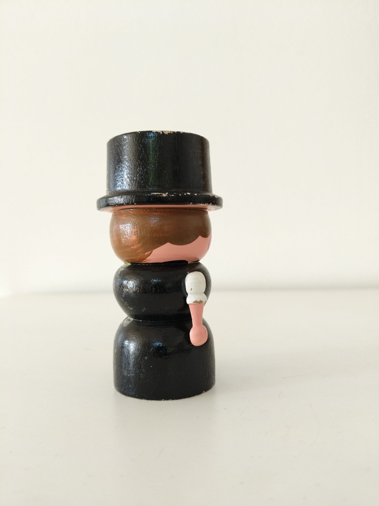 Coquetier personnage en bois au choix - cetaitmieuxavant