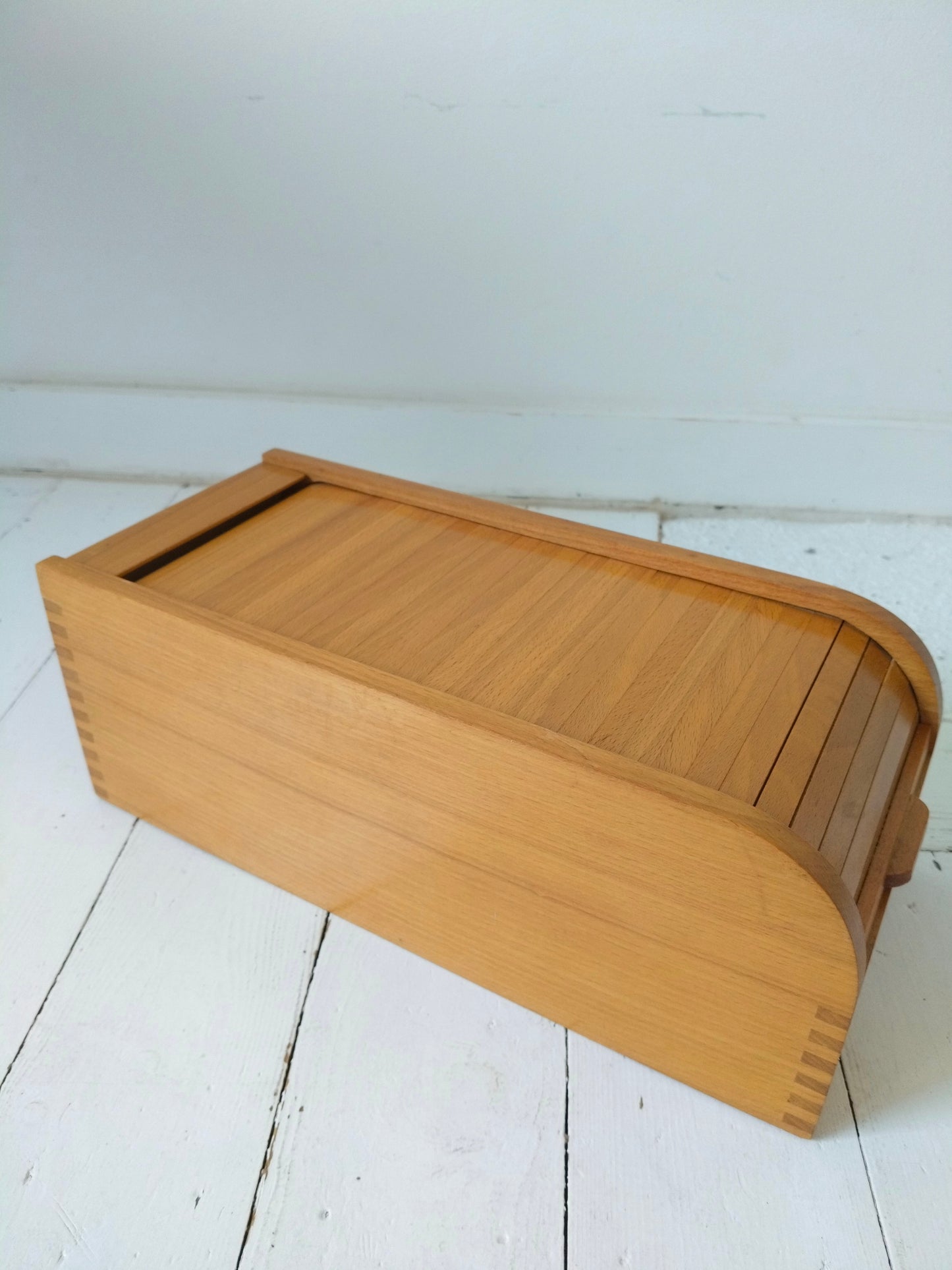 Ancienne boîte à fiches à volet en bois