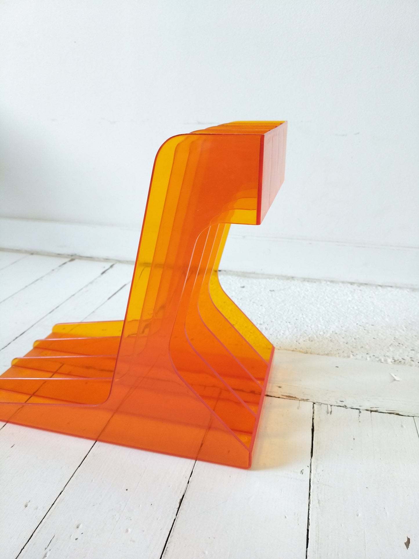 Range-vinyles 33T en plexi orange !!priorité à Mathilde!!