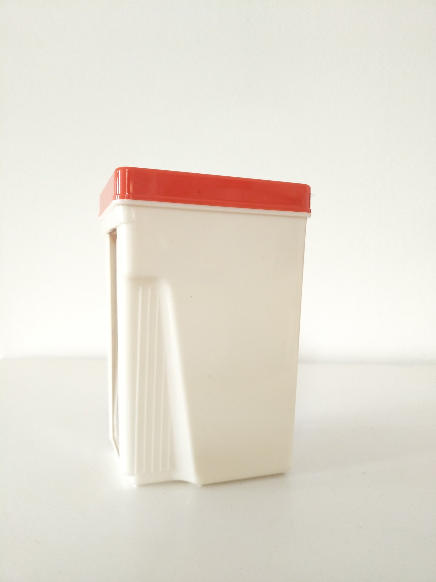 Boîte de stockage en plastique DBP plastics - cetaitmieuxavant