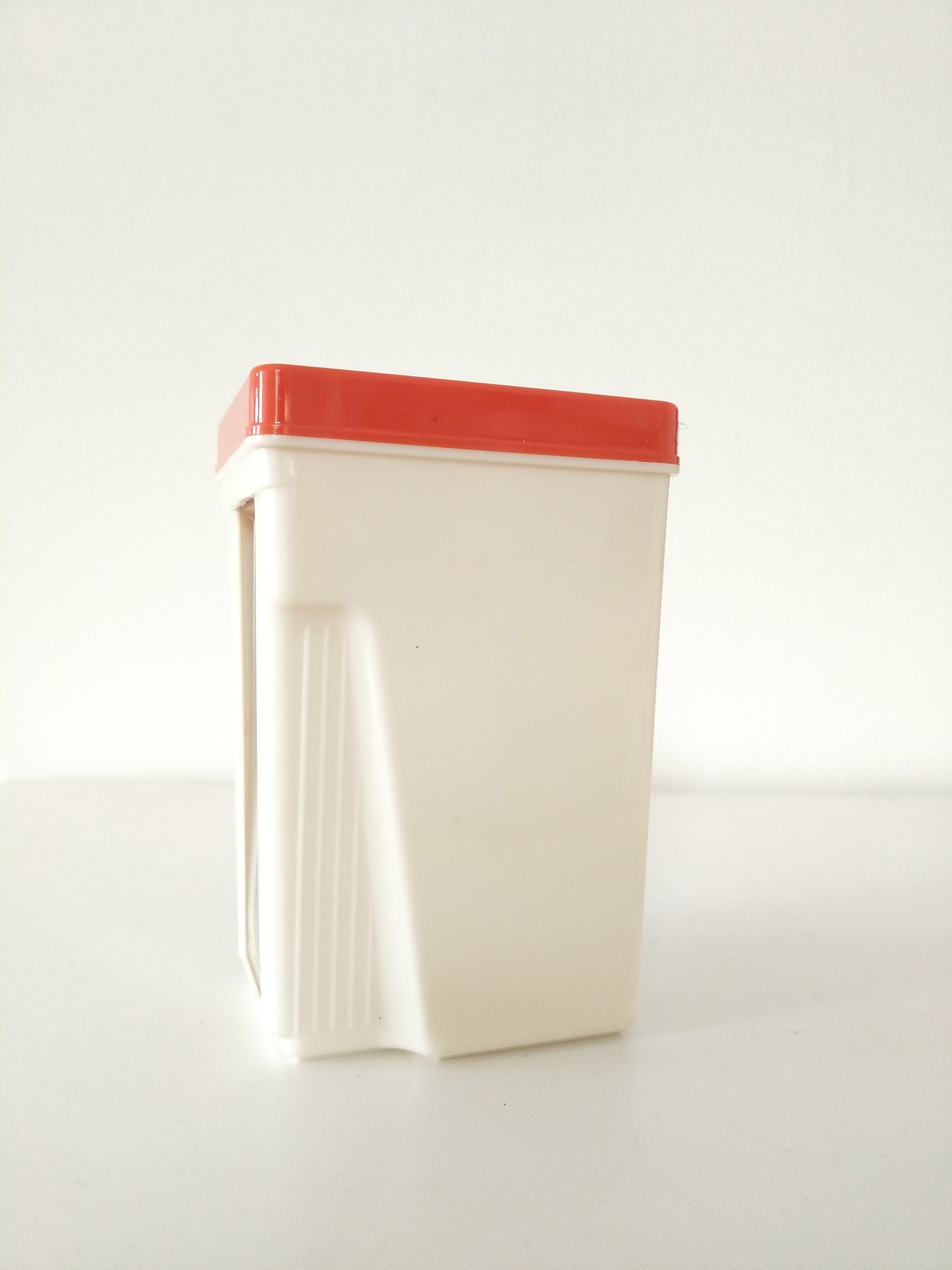 Boîte de stockage en plastique DBP plastics - cetaitmieuxavant