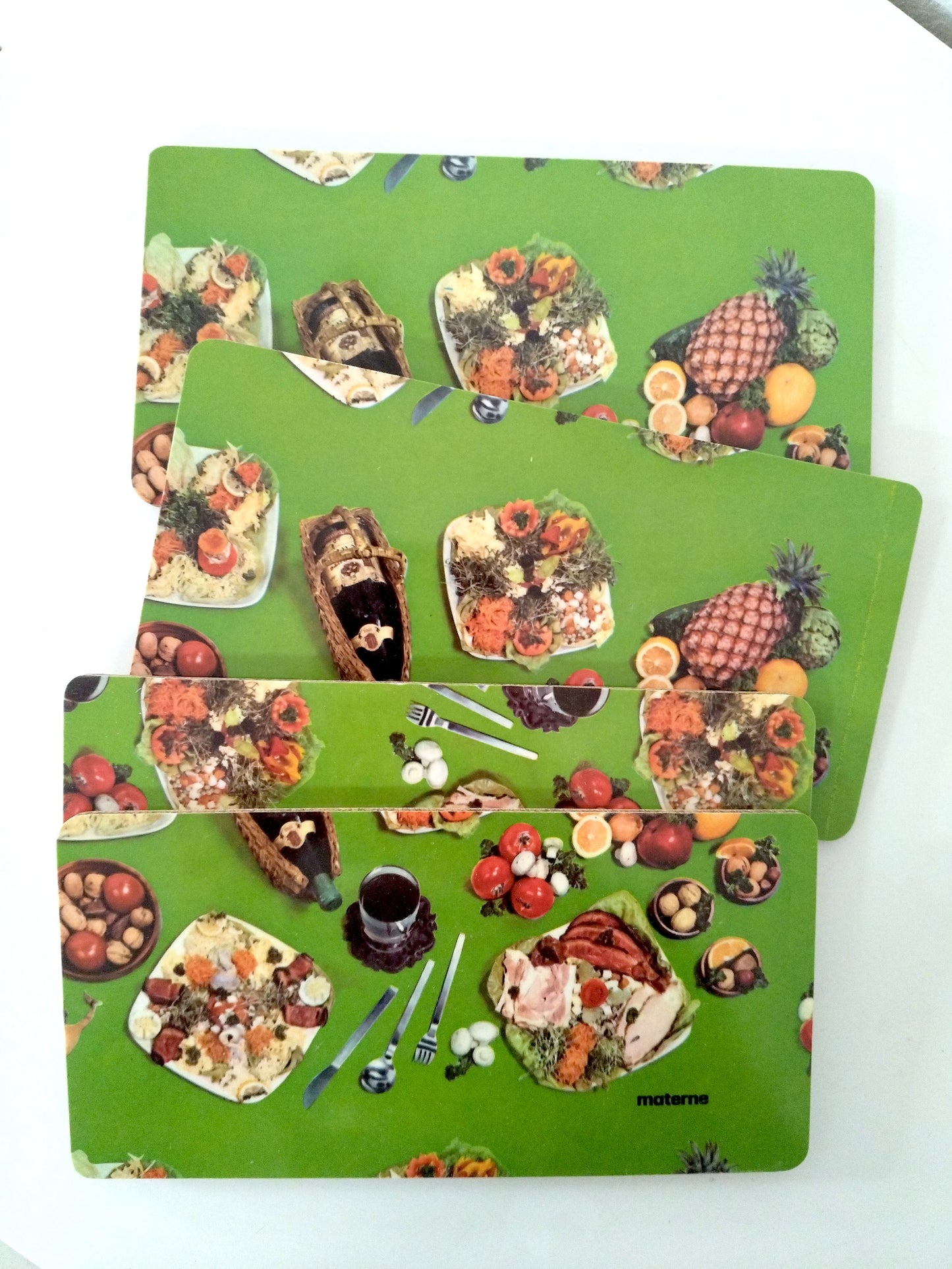 2 planchettes à pain publicitaires Materne en formica (2 sets de 2 disponibles)