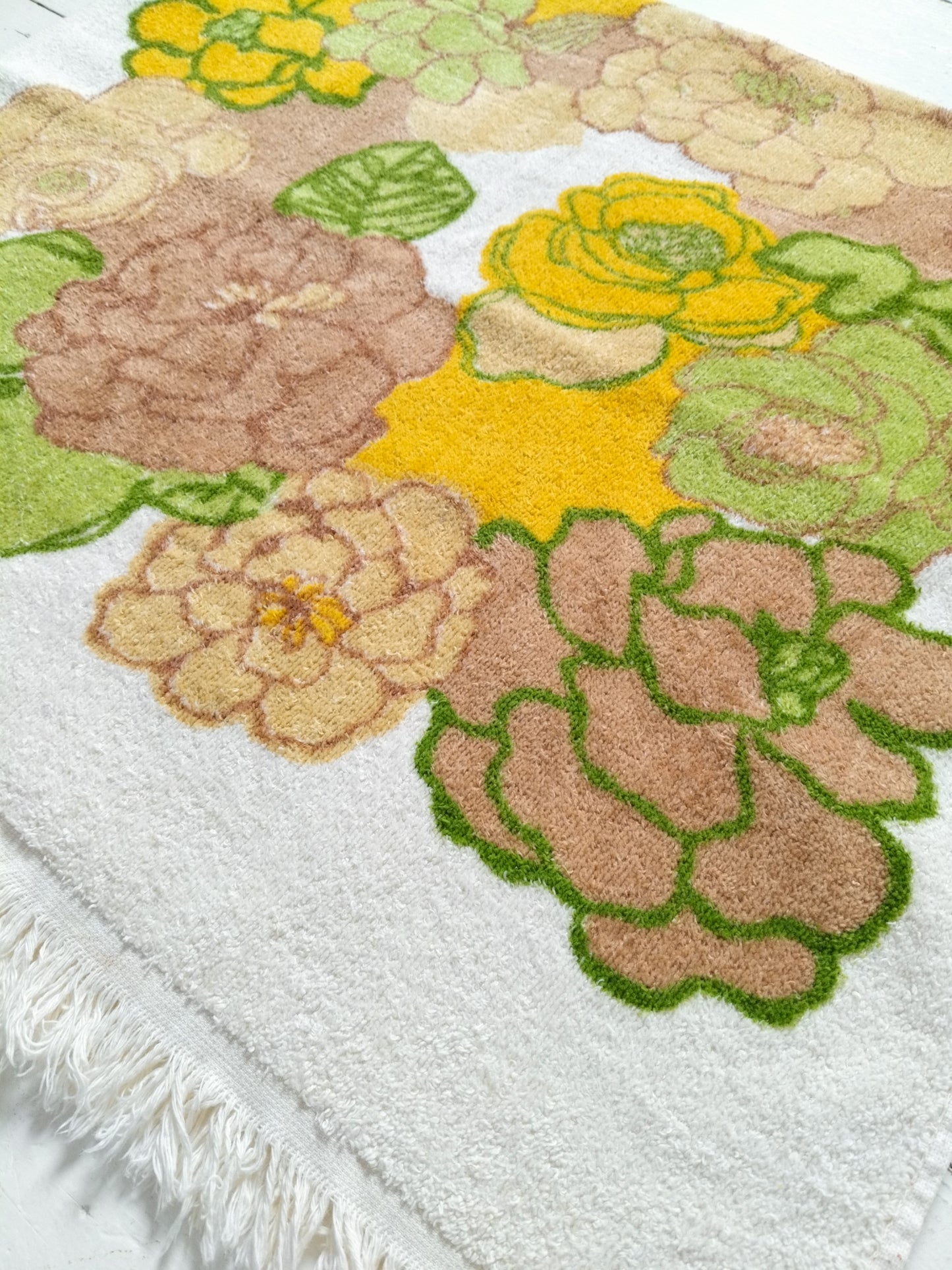 Serviette de bain moyenne à franges Cannon Monticello USA - cetaitmieuxavant
