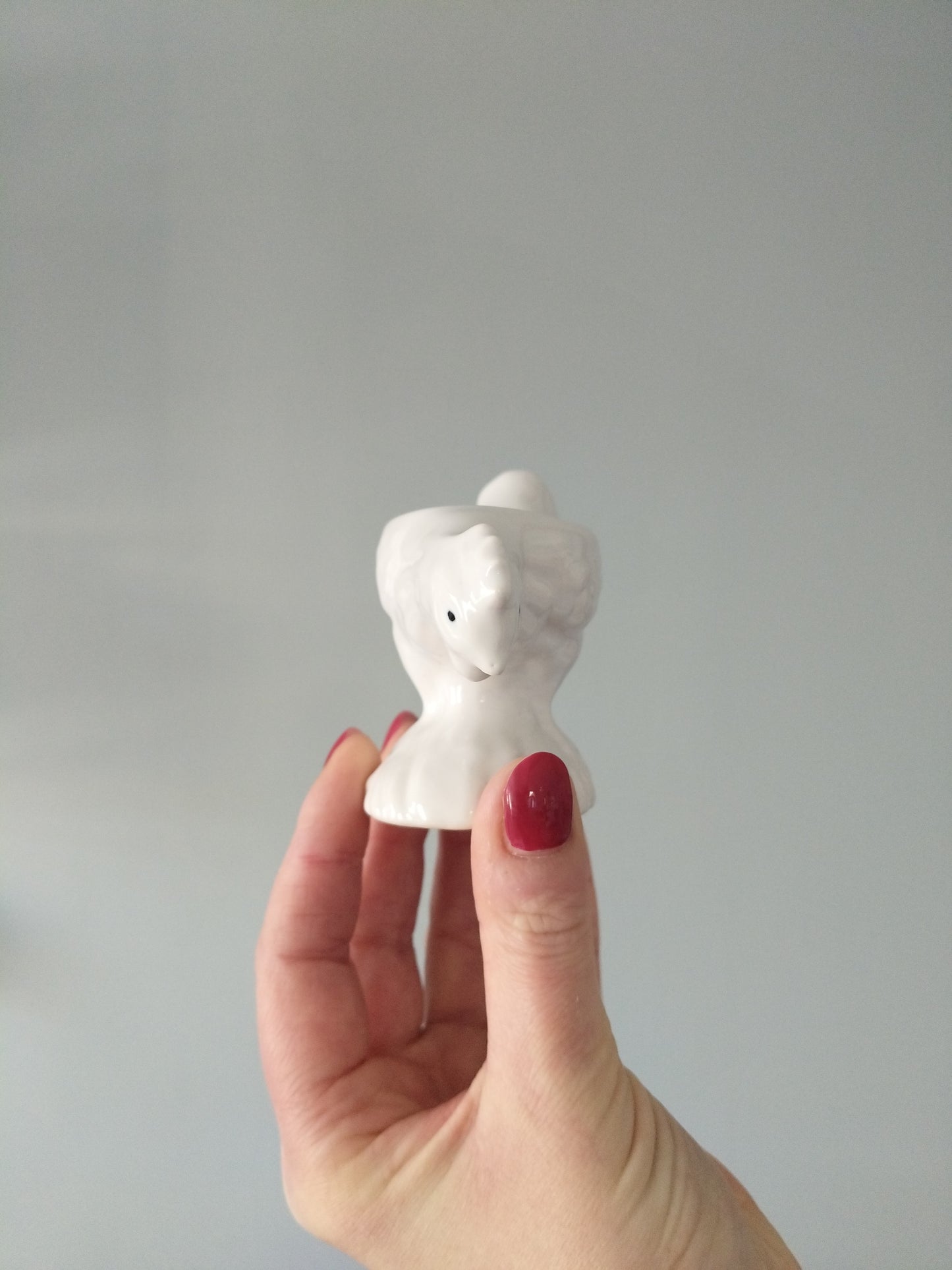 Coquetier poule en porcelaine