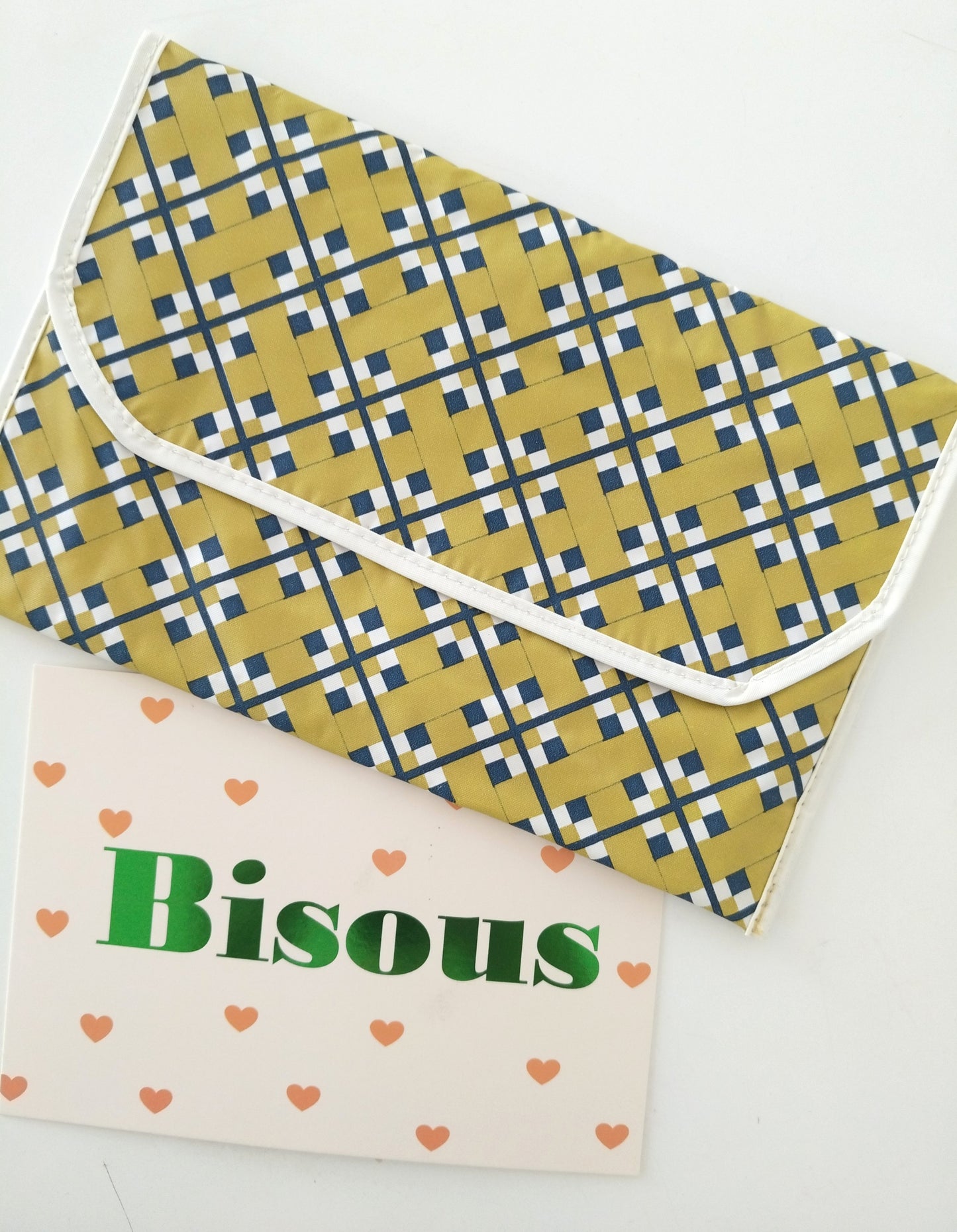 Pochette plate en vinyle décor graphique - cetaitmieuxavant