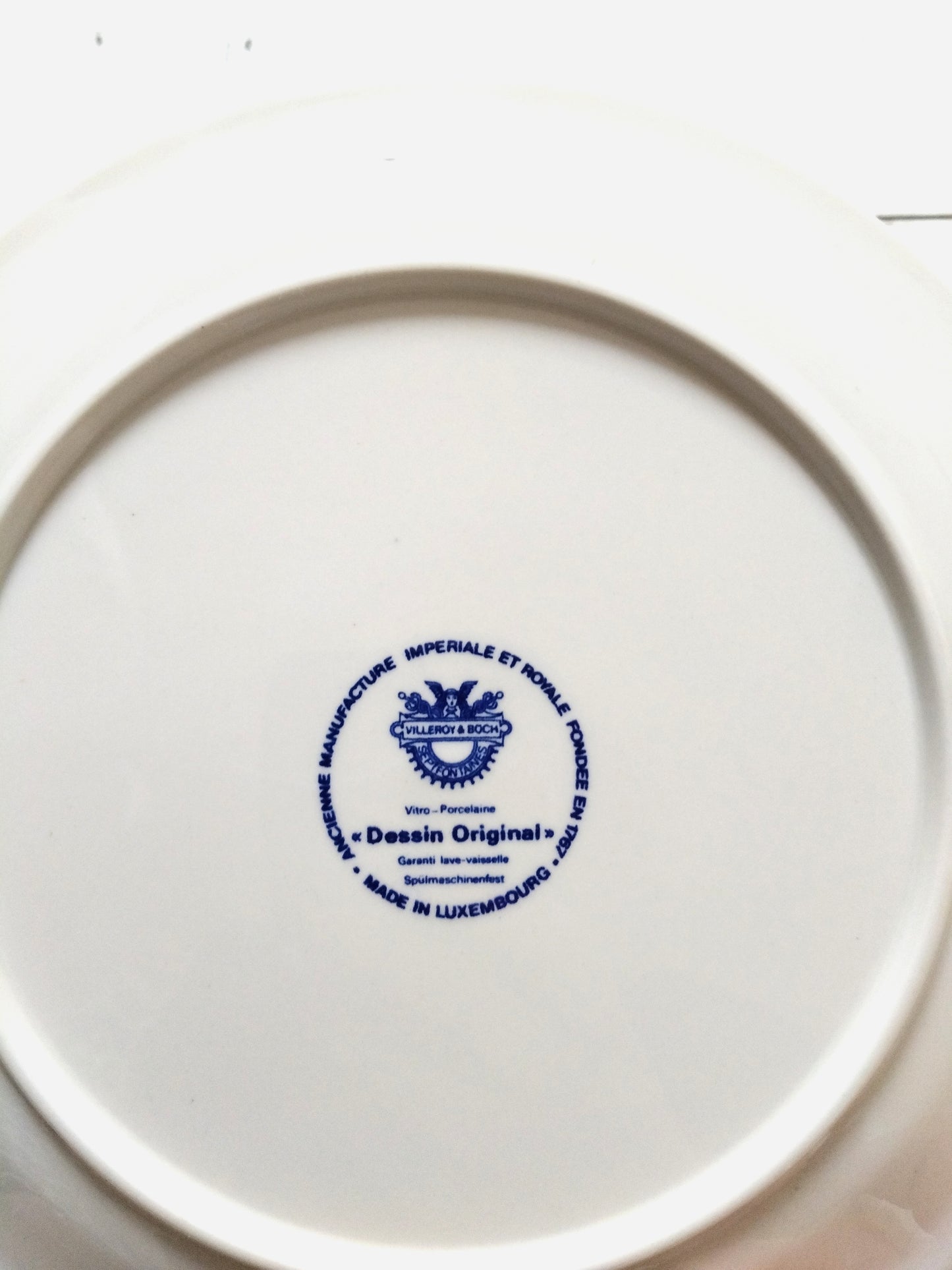 Ensemble de 6 assiettes à fromage Villeroy et Boch modèle "Dessin Original"