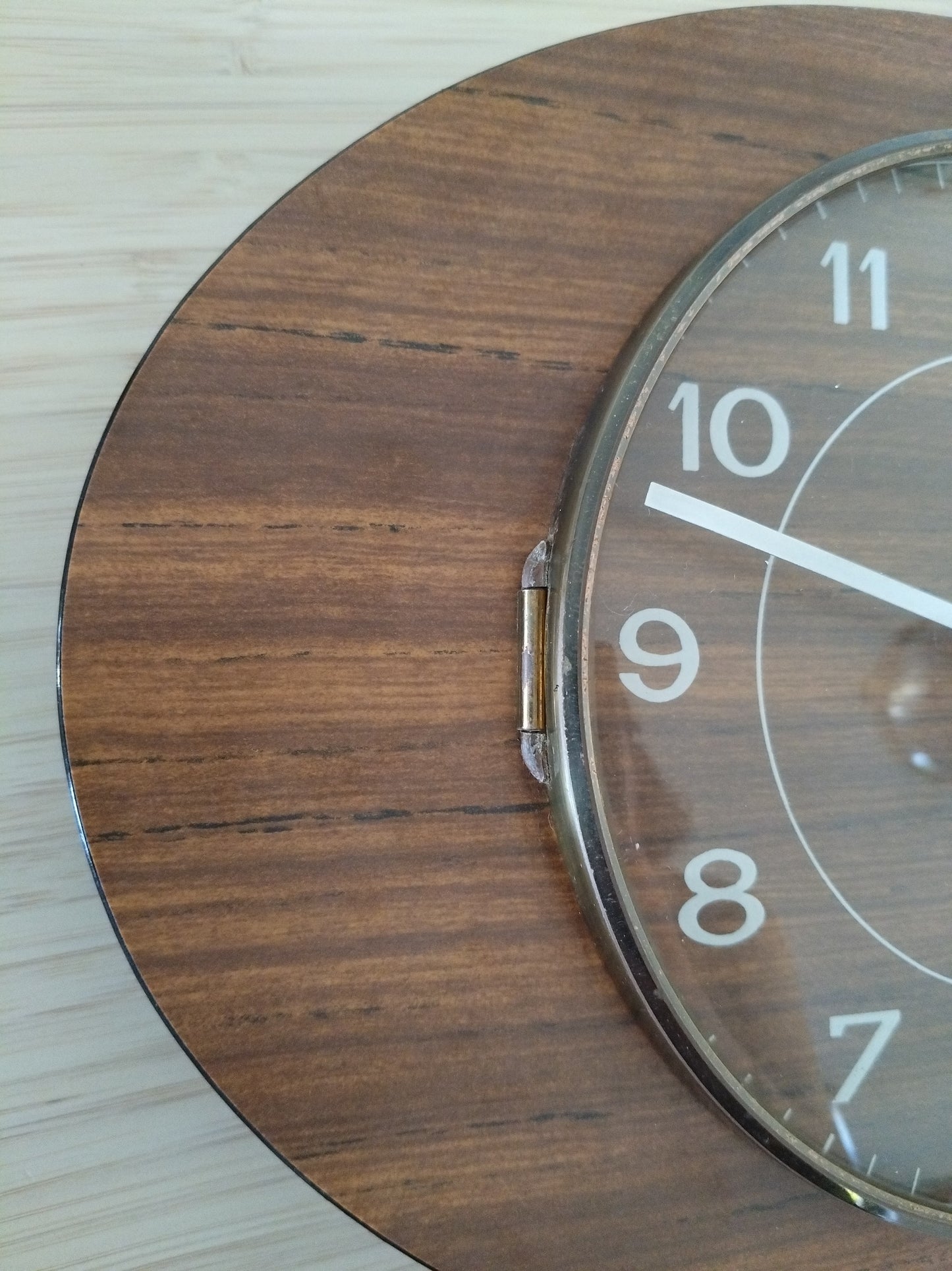 Horloge en formica Bayard France - cetaitmieuxavant