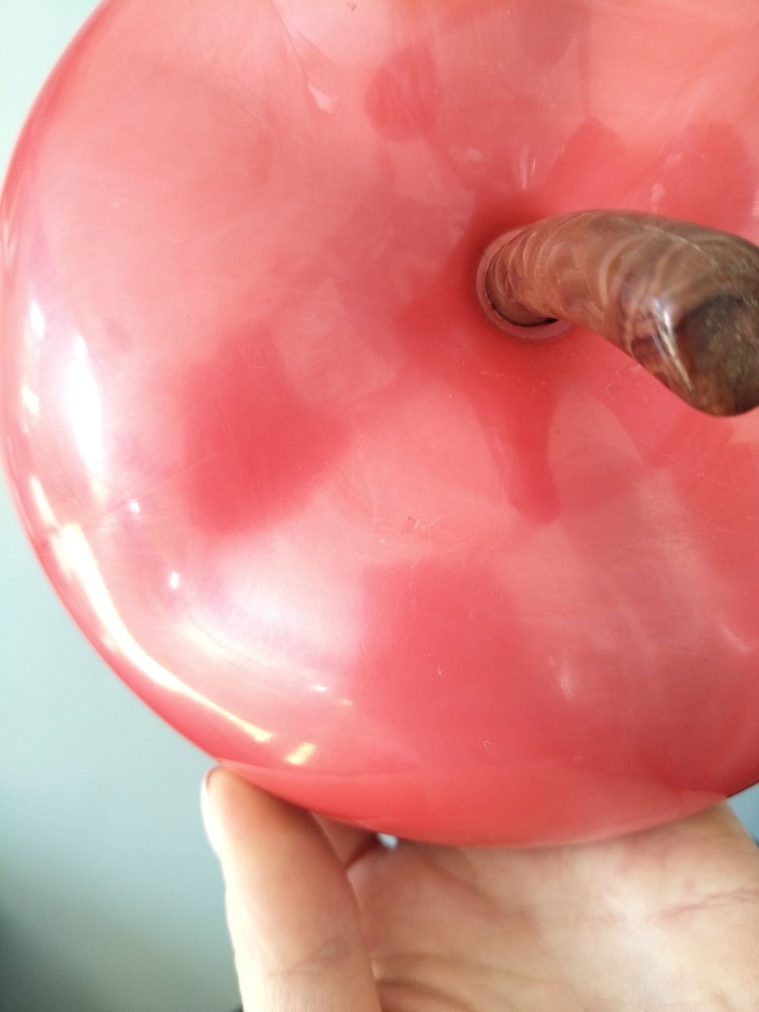 Boîte pomme en plastique framboise nacré - cetaitmieuxavant