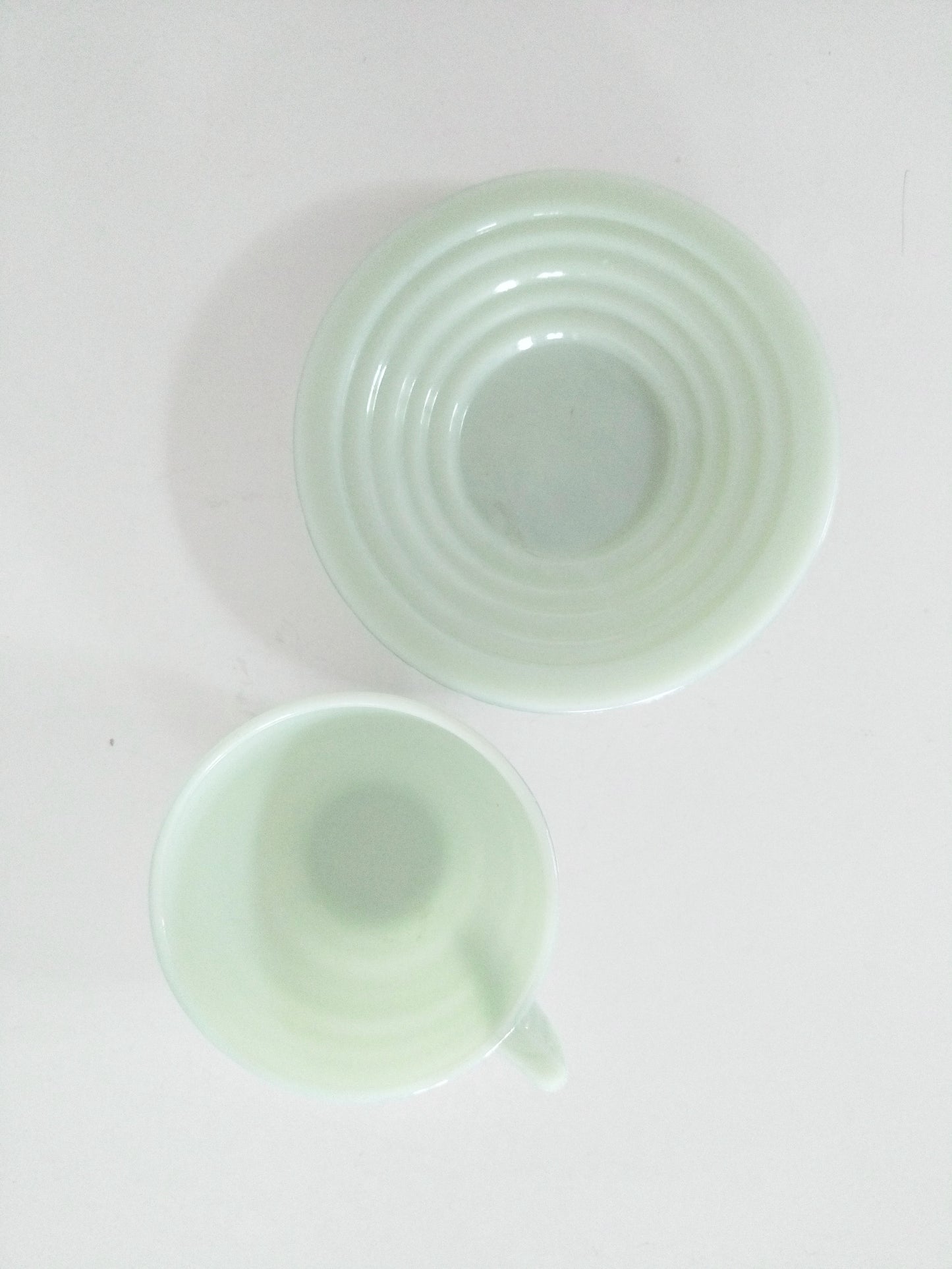 Ensemble tasse et soucoupe en opaline mint Belgique