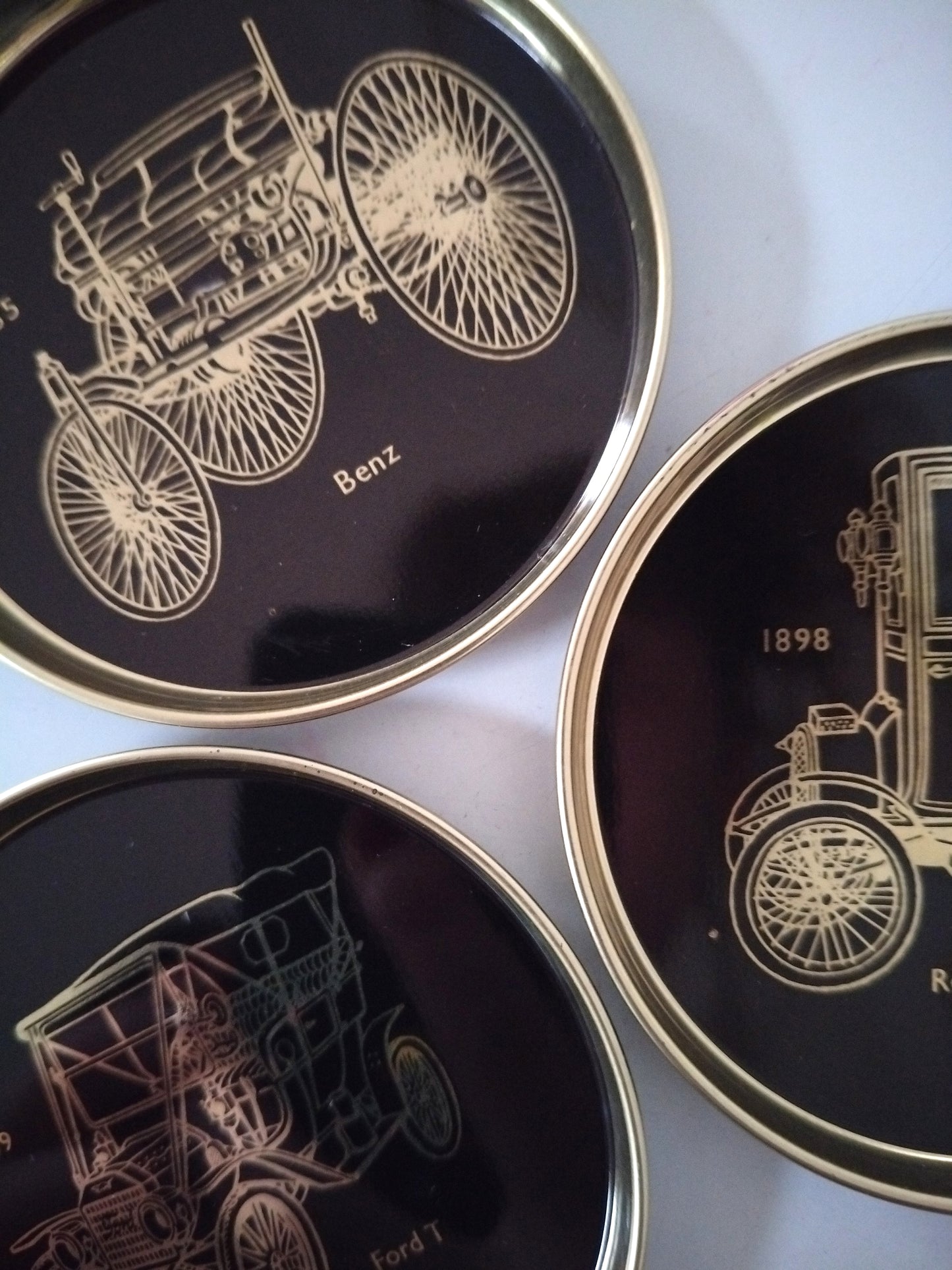 6 sous-verres métalliques voitures anciennes fin 1800 début 1900 made in Finlande