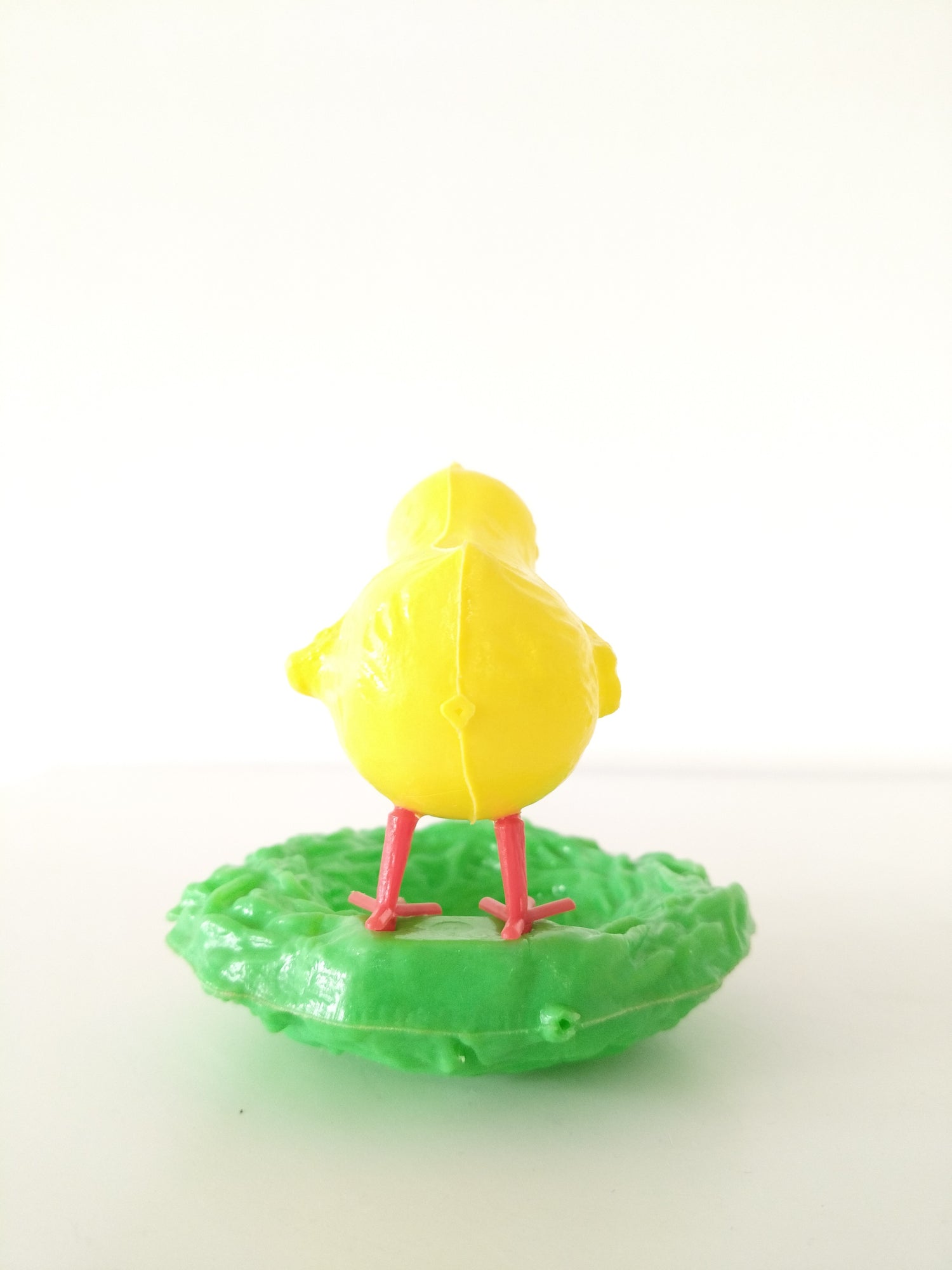 Déco de Pâques/ jouet poussin en plastique - cetaitmieuxavant