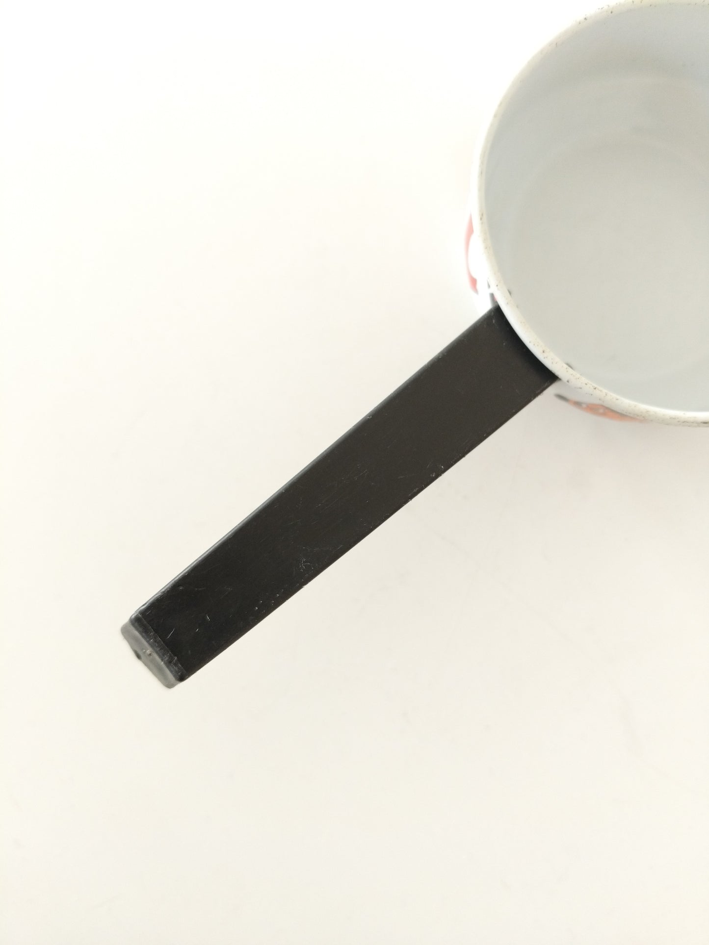 3 éléments de dinette/ casseroles en tôle