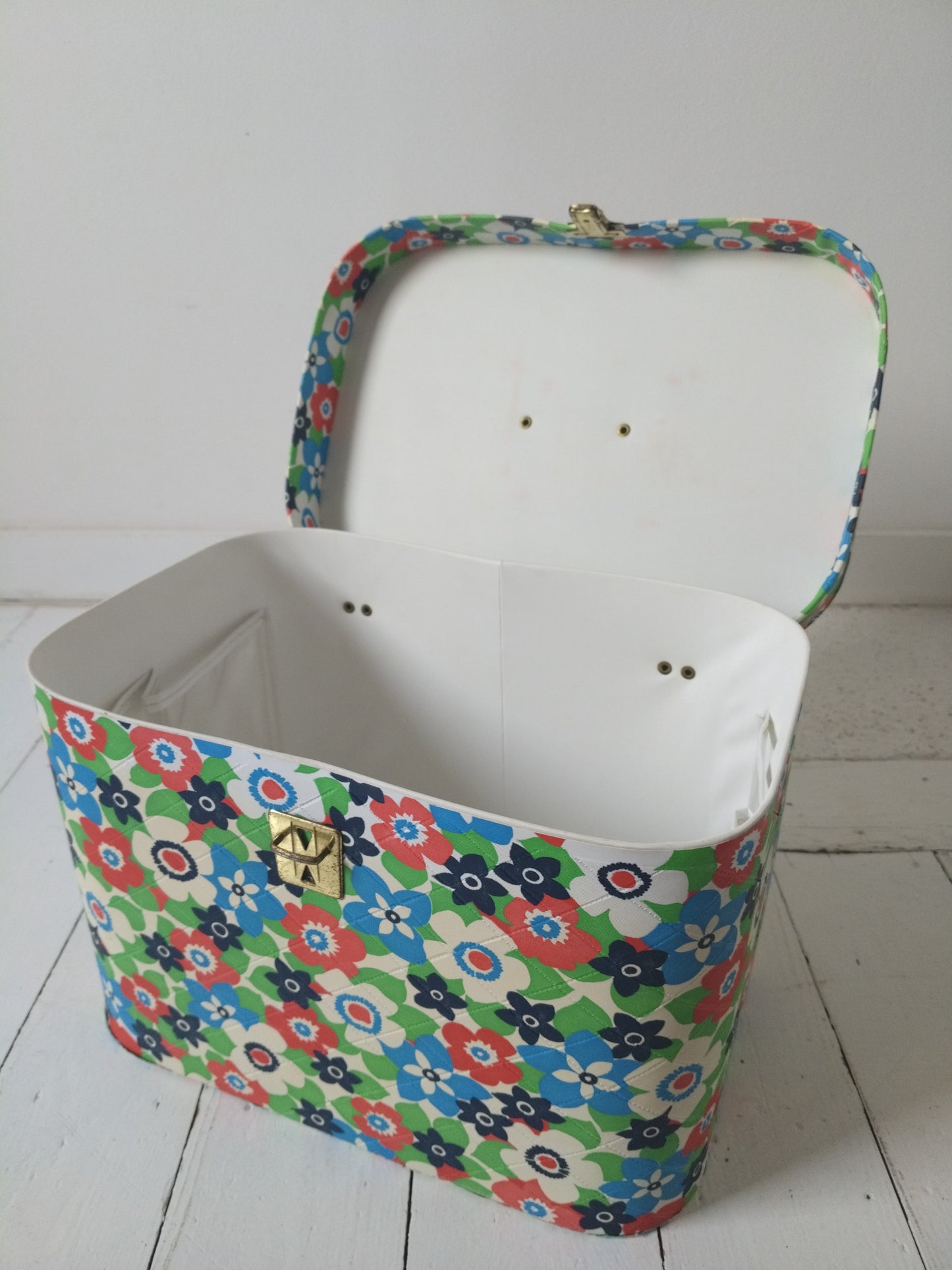 Grand beauty-case flower power - cetaitmieuxavant