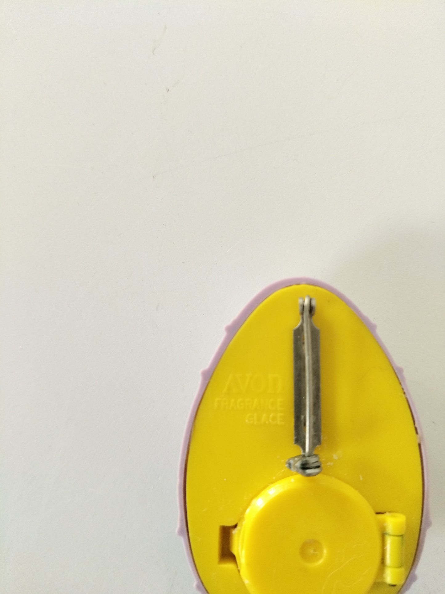 Broche de Pâques poussin "chick a peep" Avon 1977