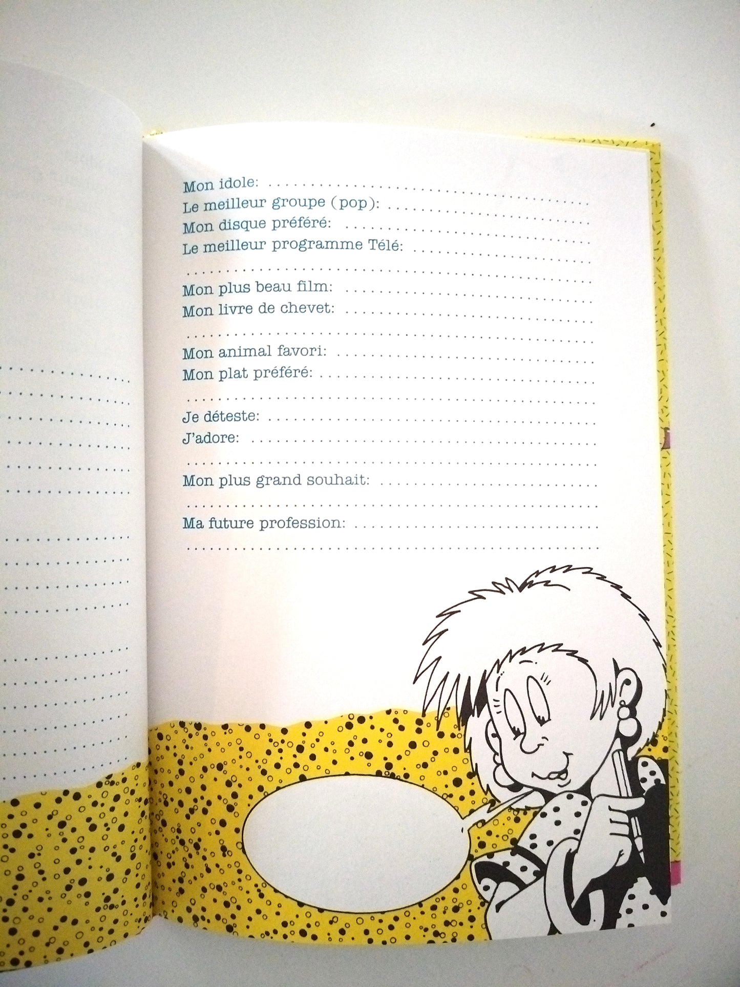 Carnet/ livre d'amitié "mes copains et copines" de Henzo 90's