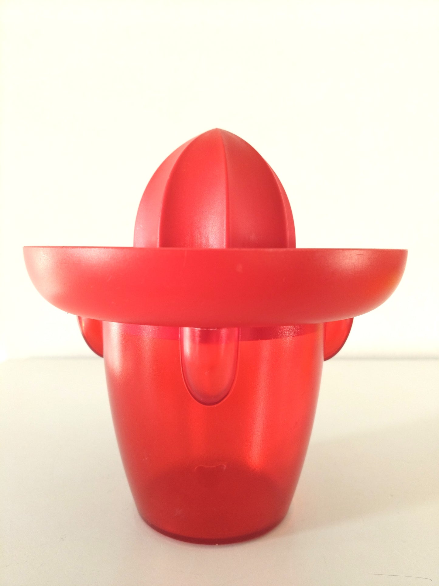 Presse-agrumes manuel en plastique Pedro de Koziol 1997