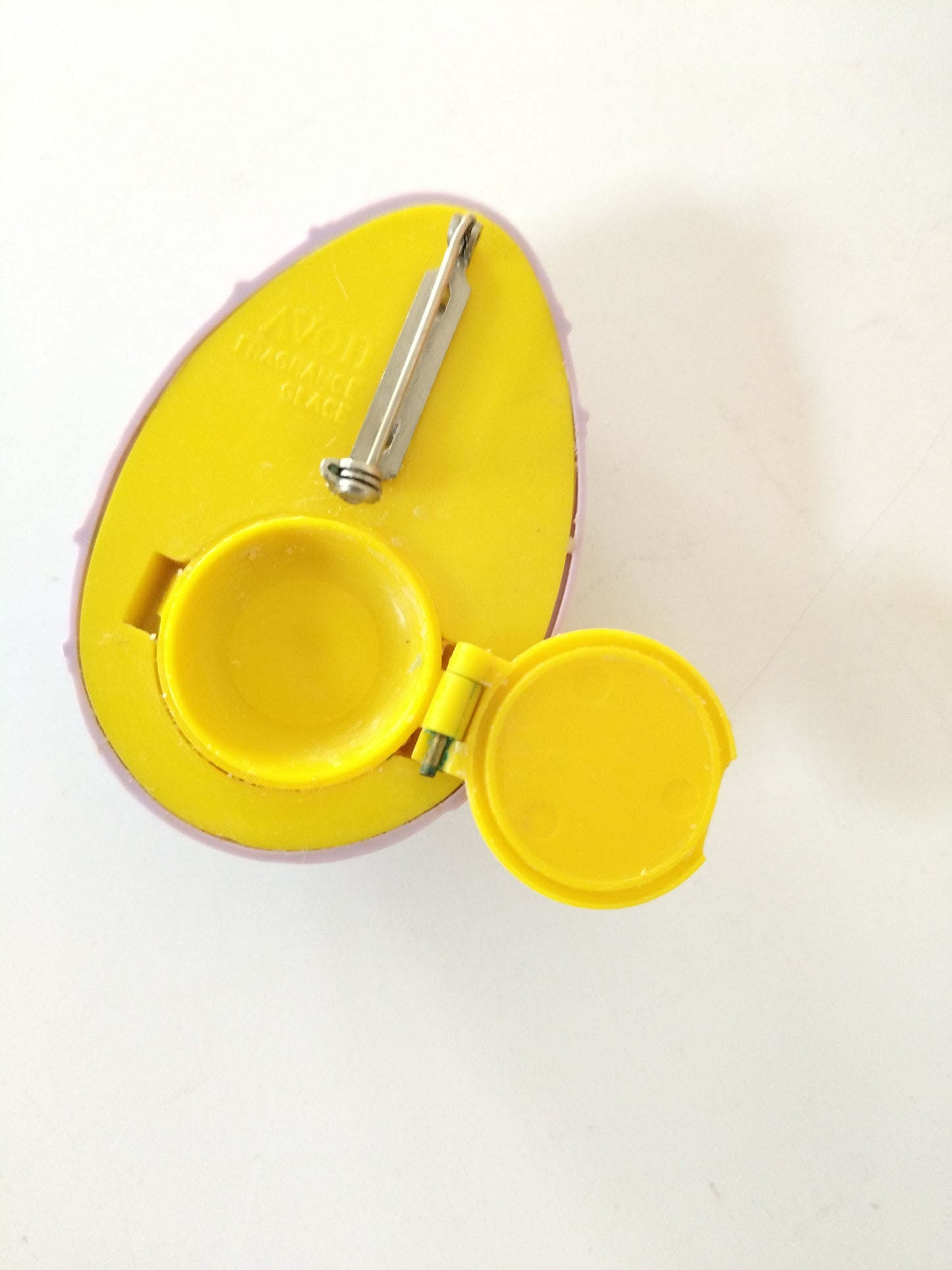 Broche de Pâques poussin "chick a peep" Avon 1977