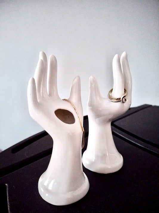 Petit soliflore/ baguier/ porte-bijoux main en céramique à l'unité - 2 pièces disponibles