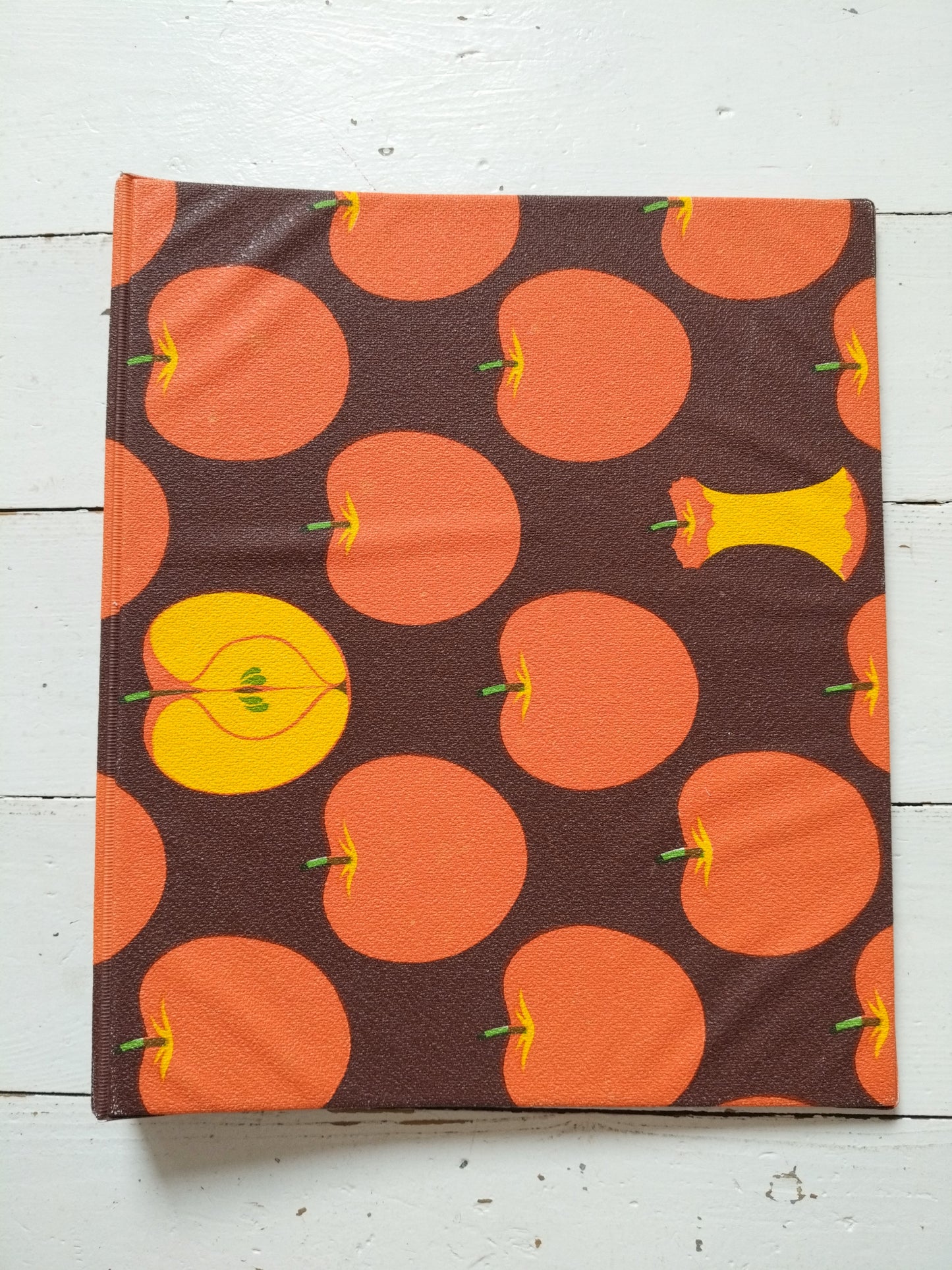 Petit classeur A4 fleurs ou pommes au choix